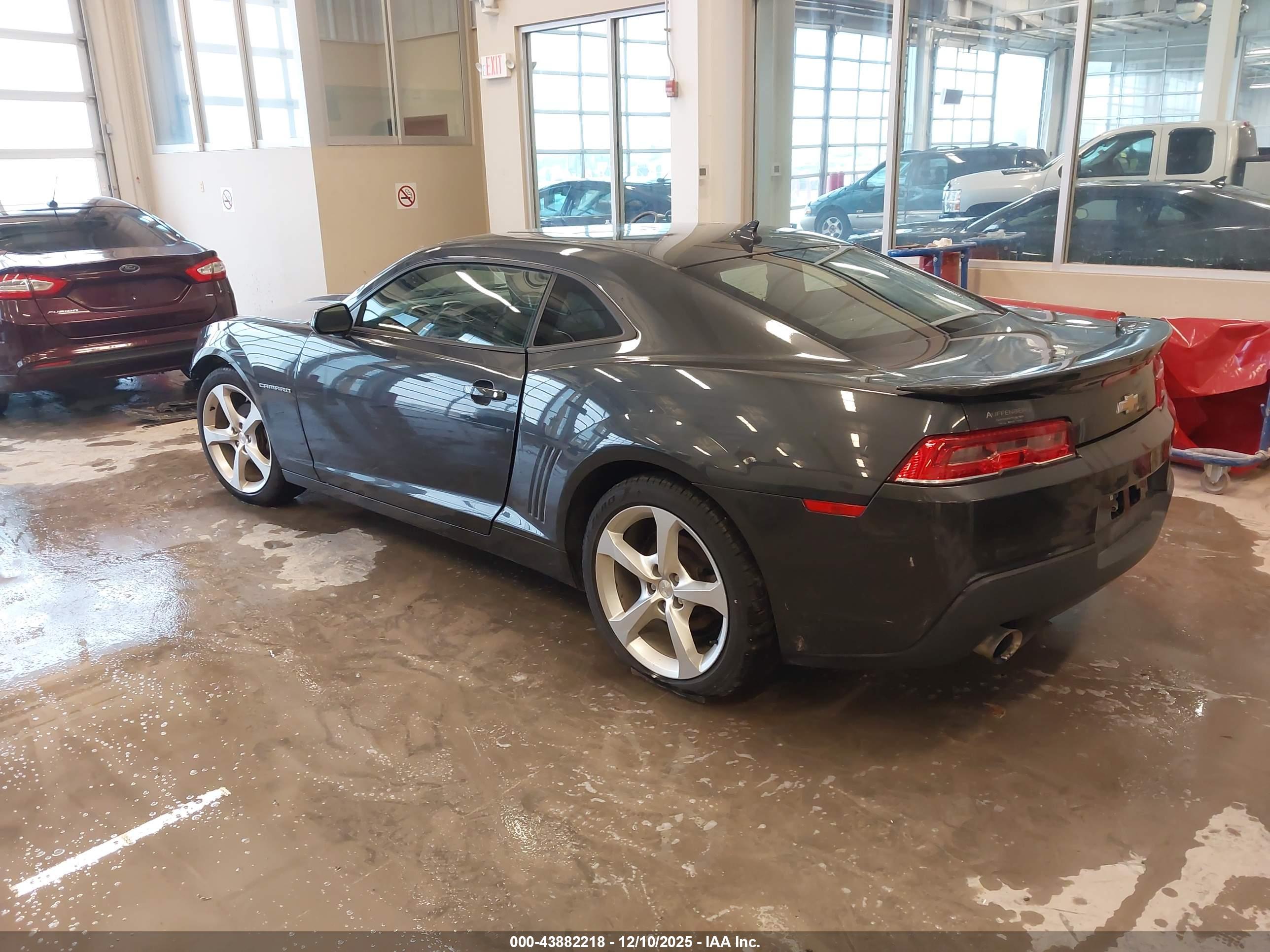 CHEVROLET CAMARO image 3