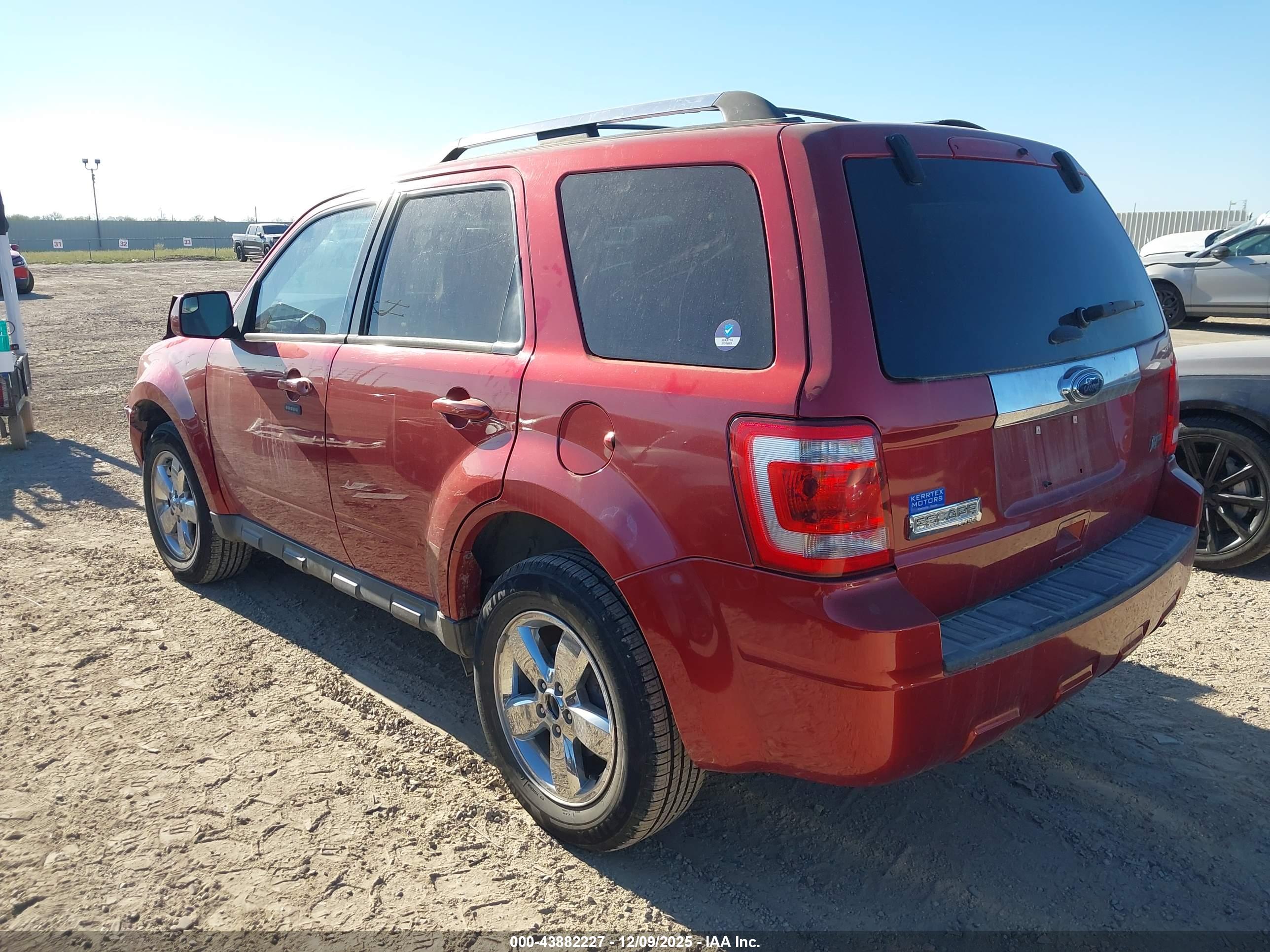 FORD ESCAPE image 3