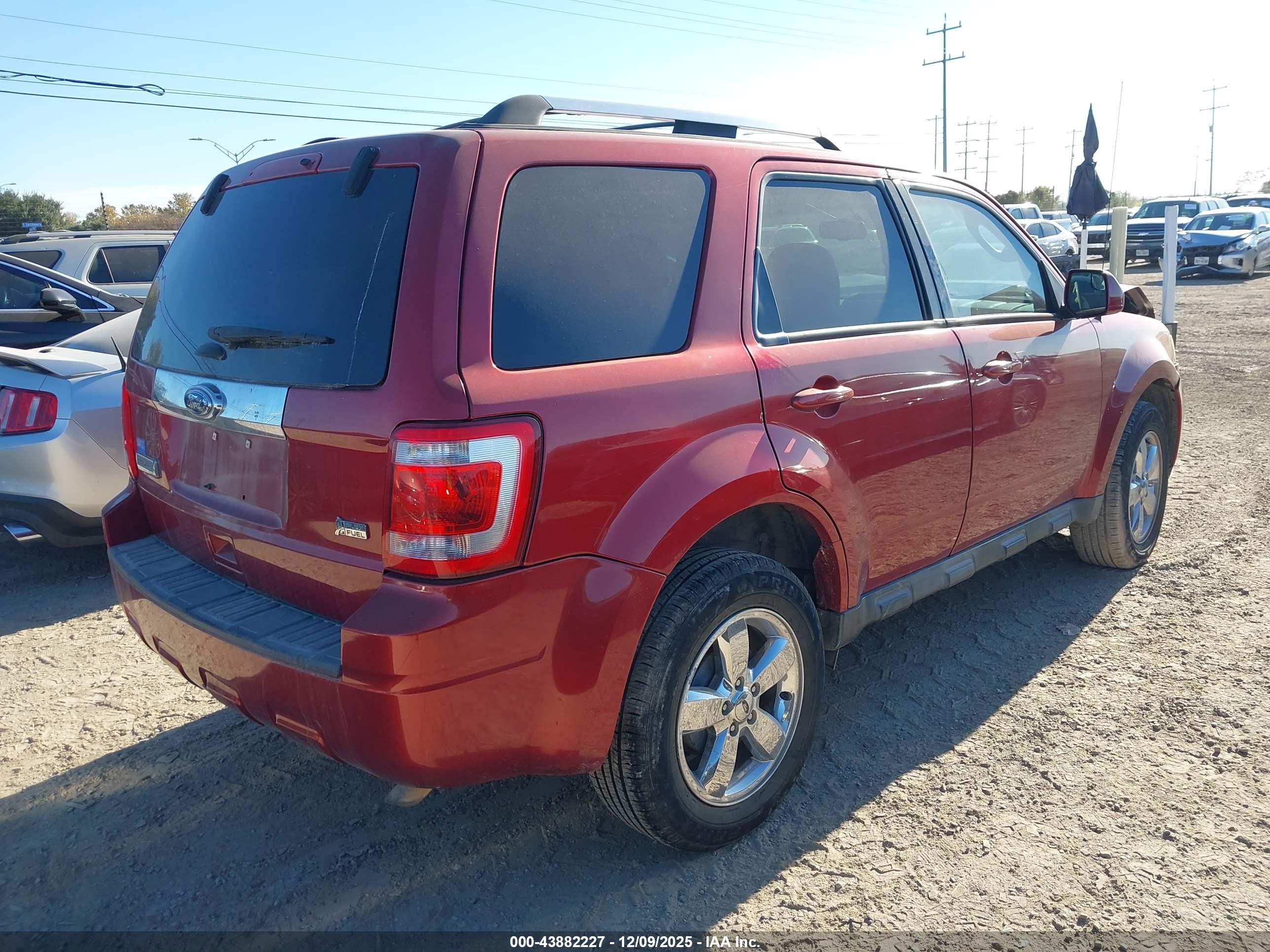 FORD ESCAPE image 4