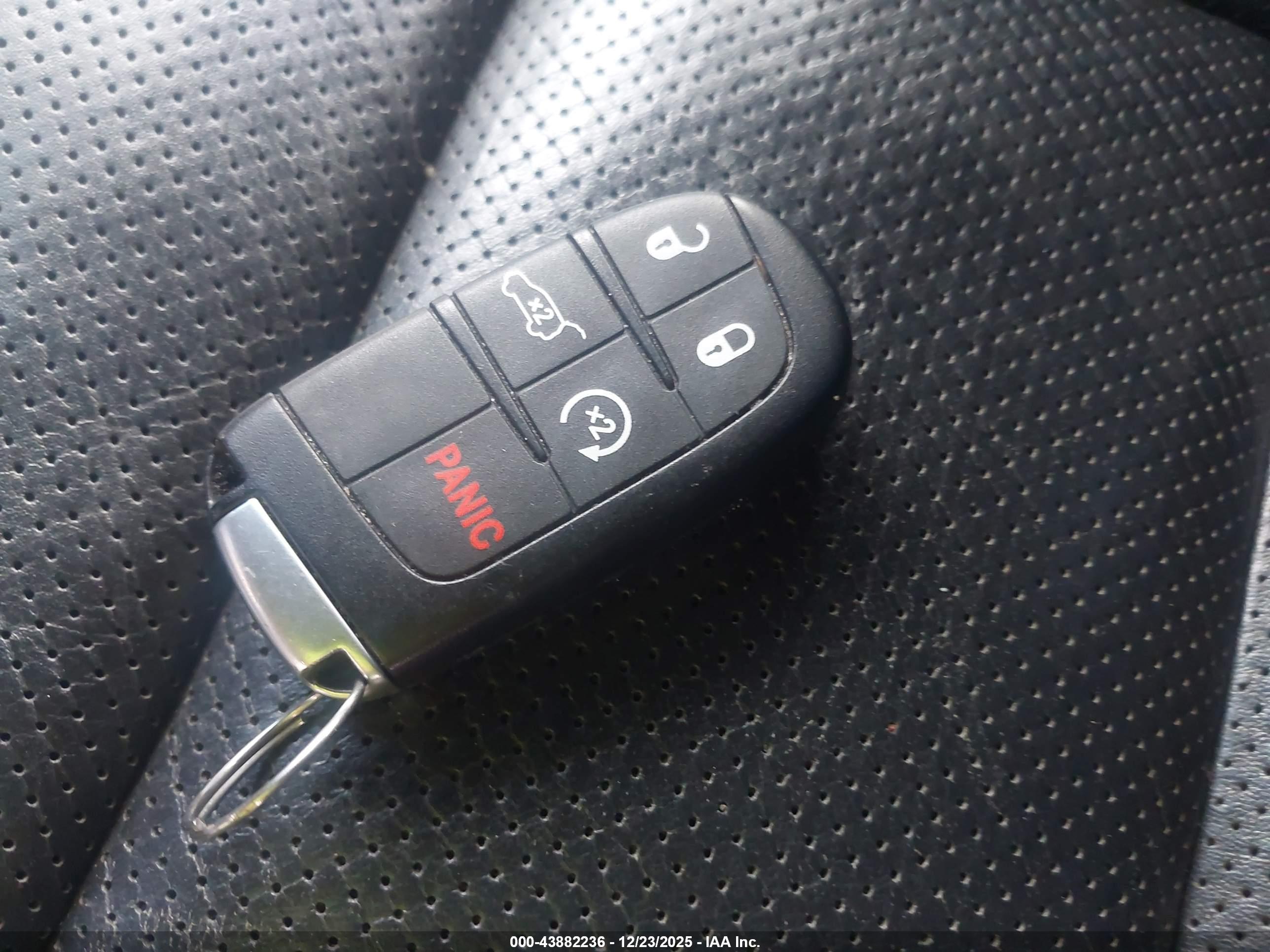JEEP GRAND image 11