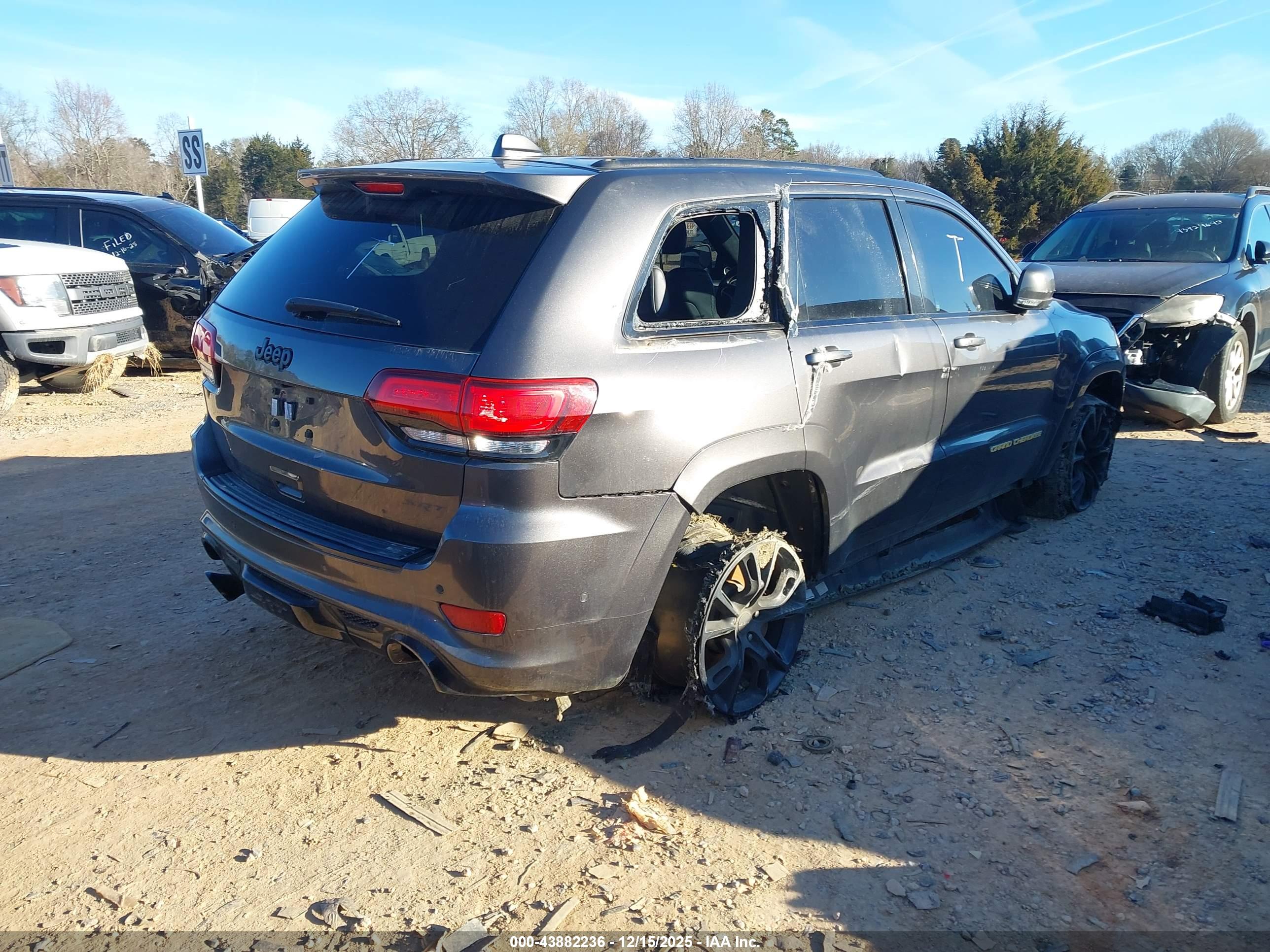 JEEP GRAND image 4