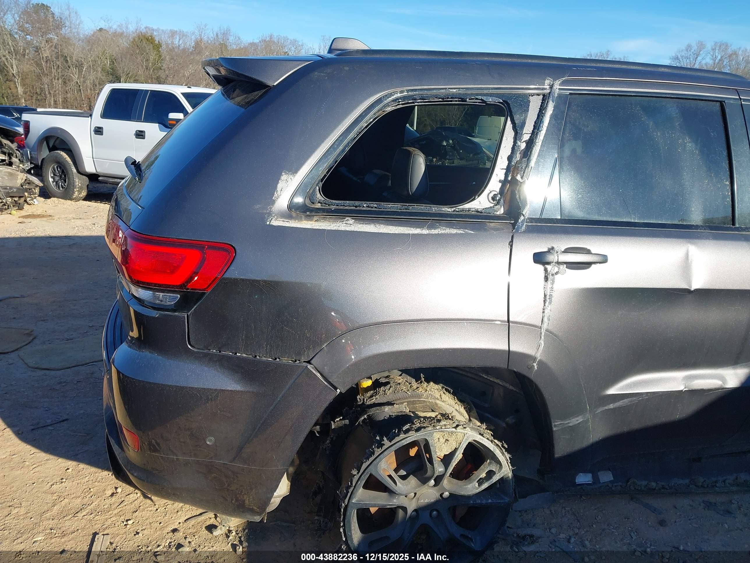 JEEP GRAND image 6