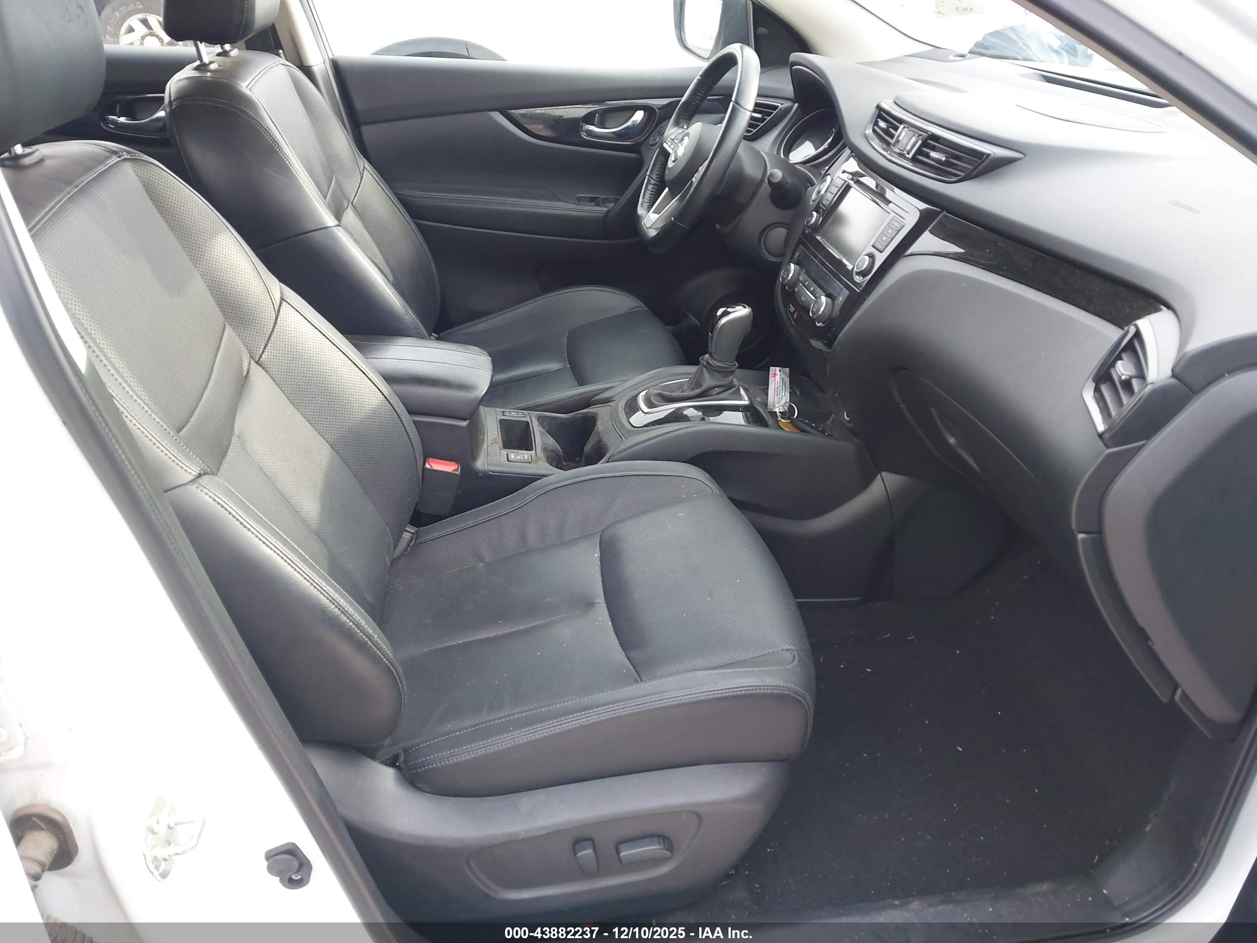 NISSAN ROGUE image 5