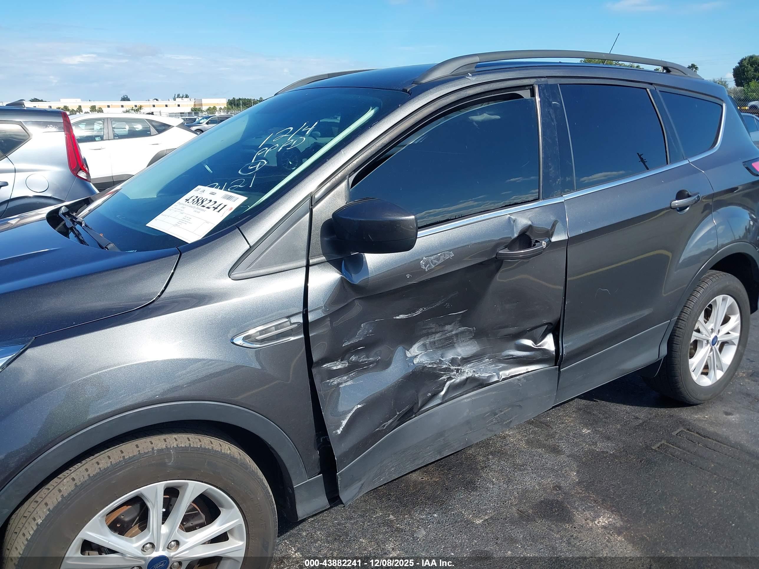 FORD ESCAPE image 6