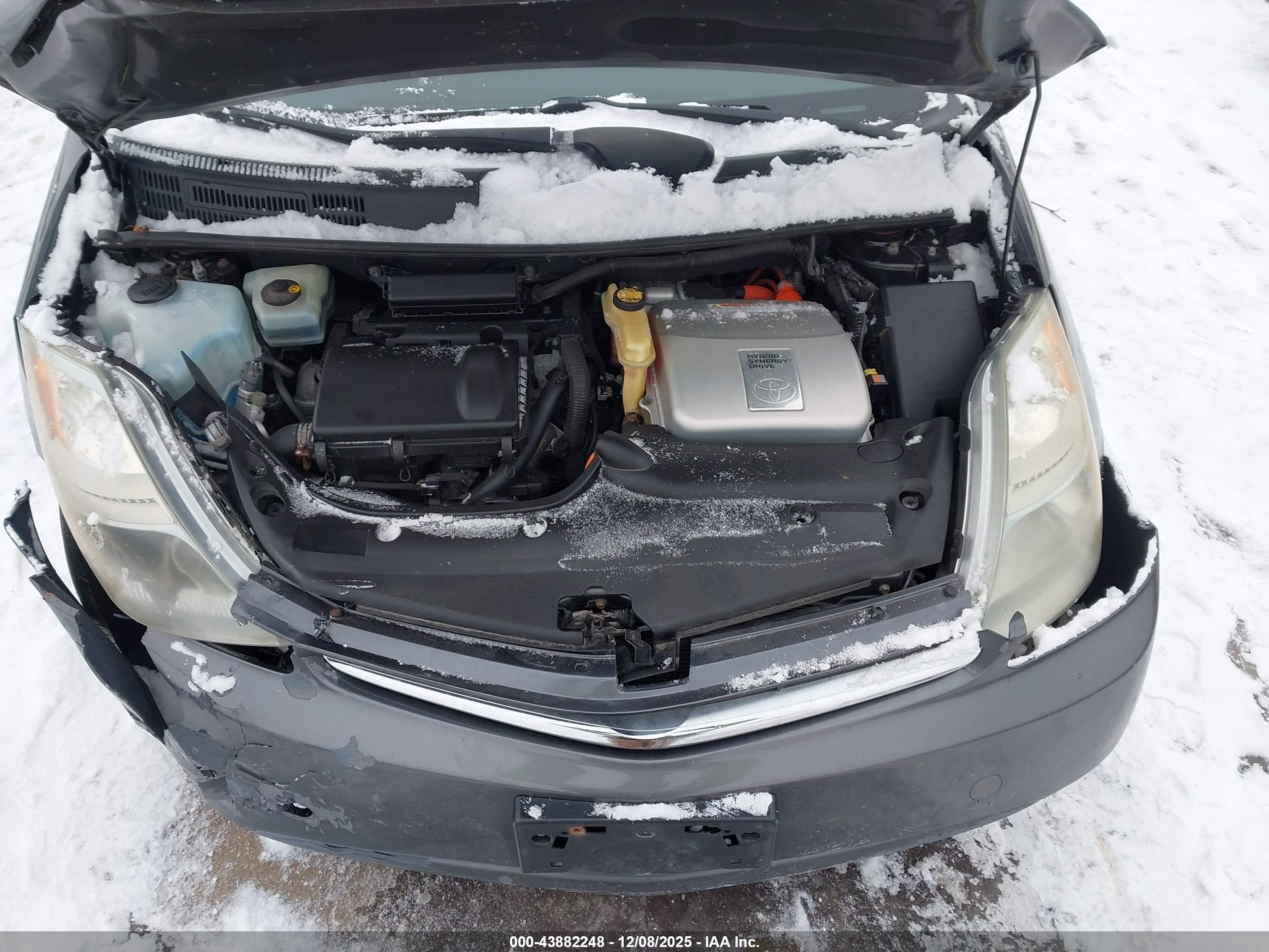 TOYOTA PRIUS image 10