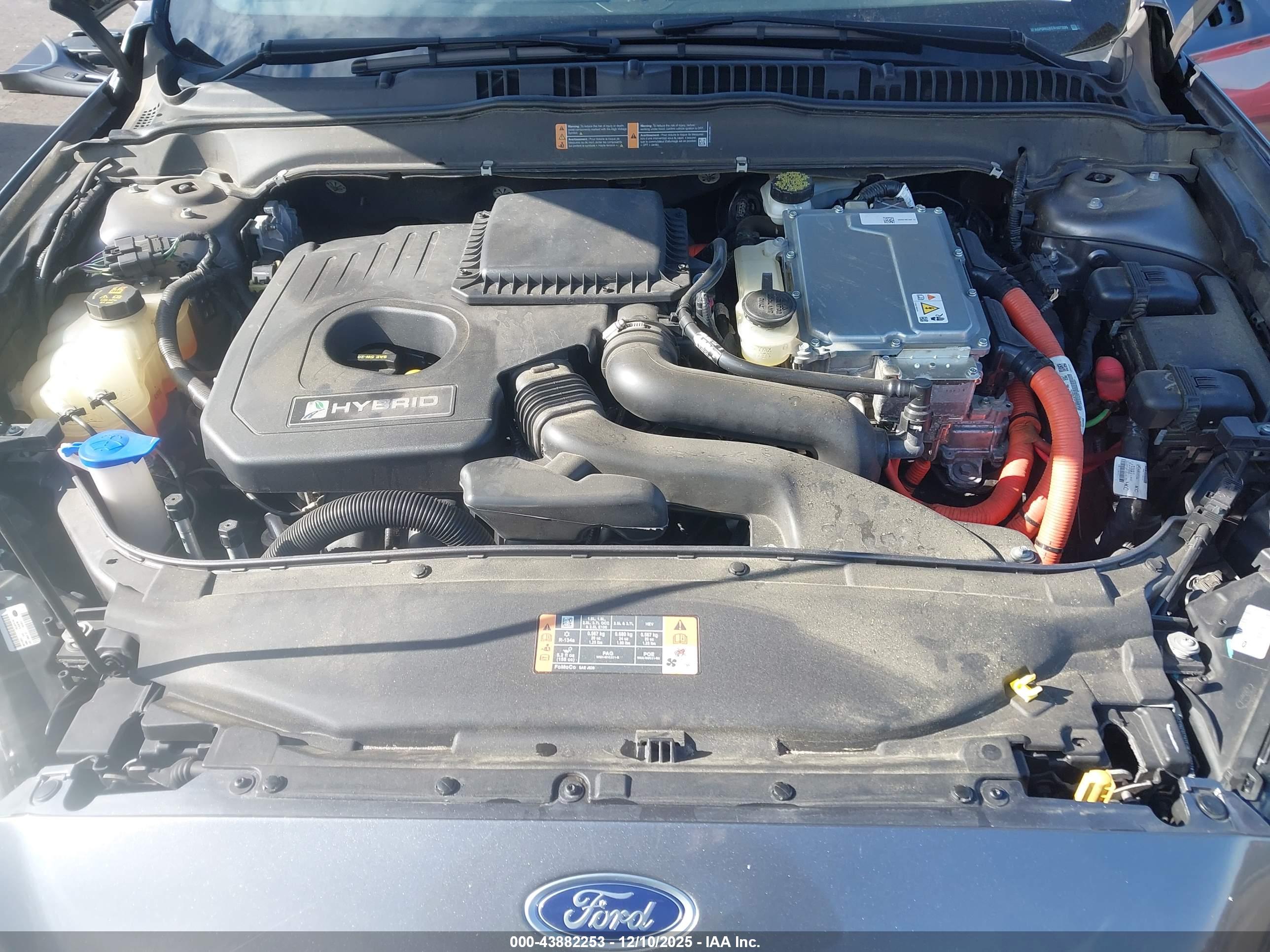 FORD FUSION image 10