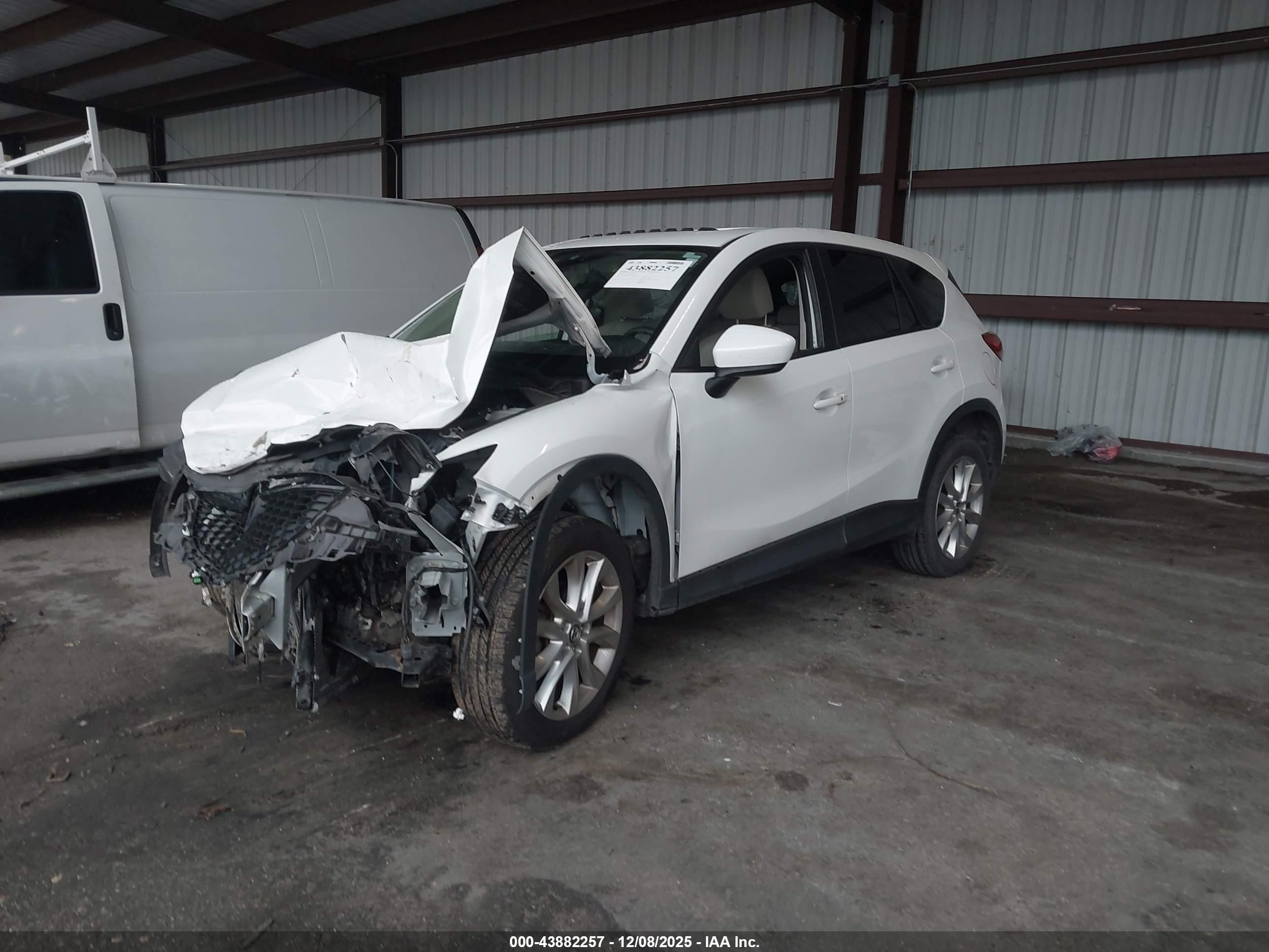 MAZDA CX-5 image 2