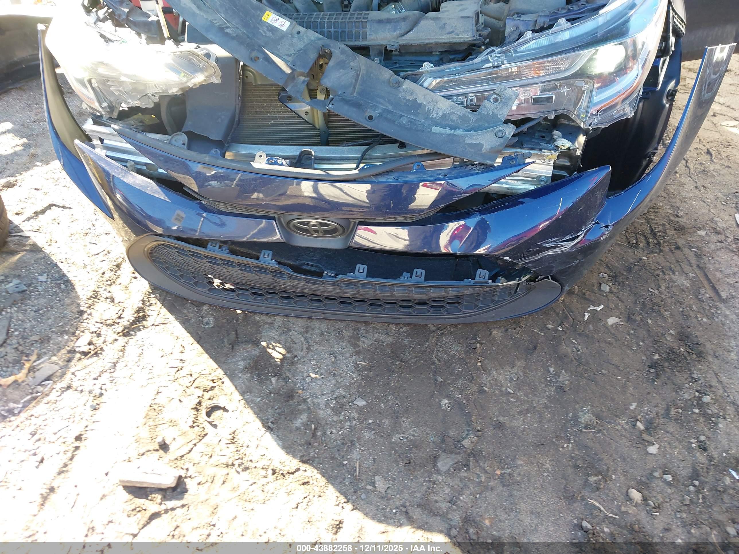 TOYOTA COROLLA image 6