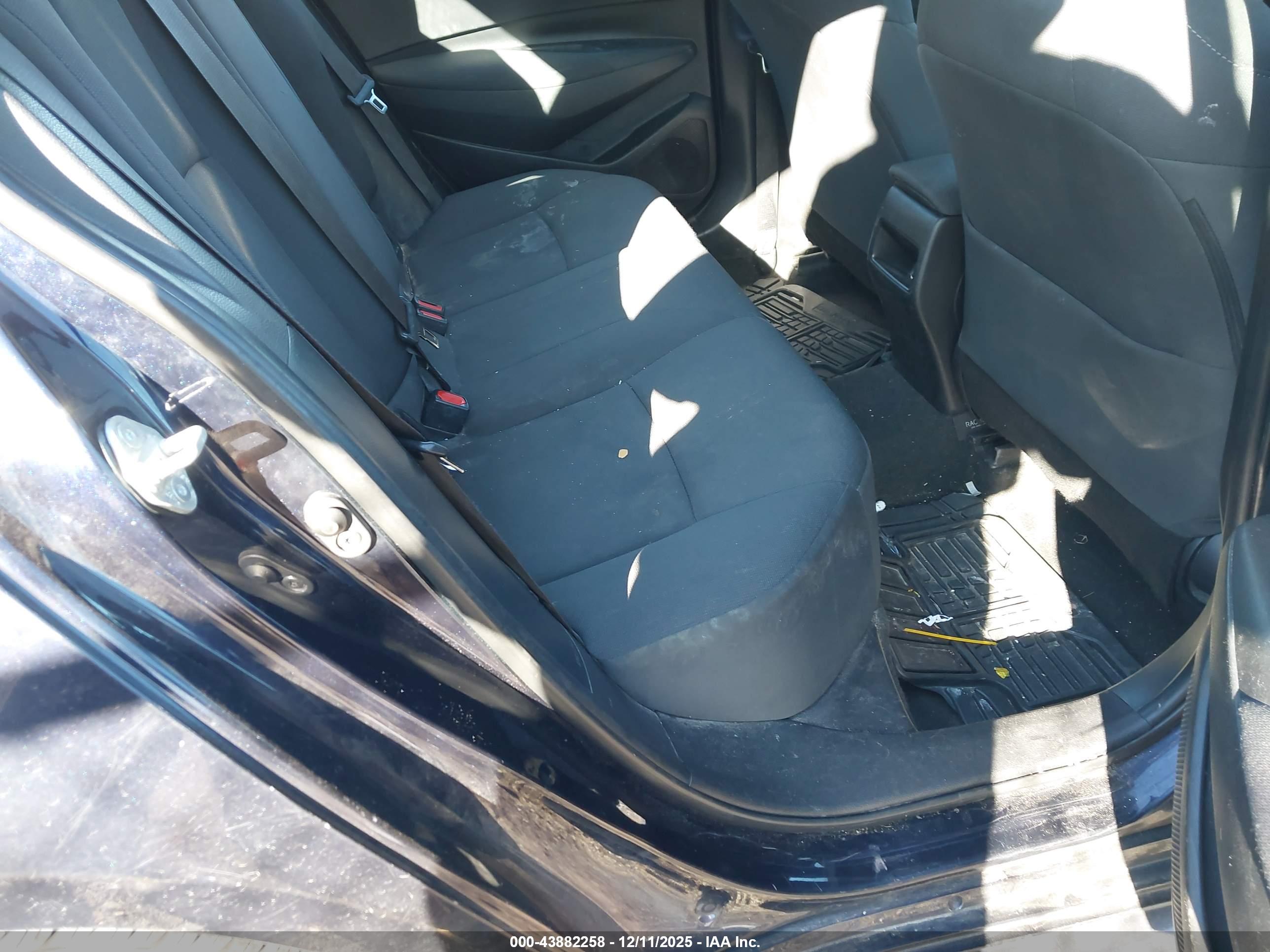TOYOTA COROLLA image 8