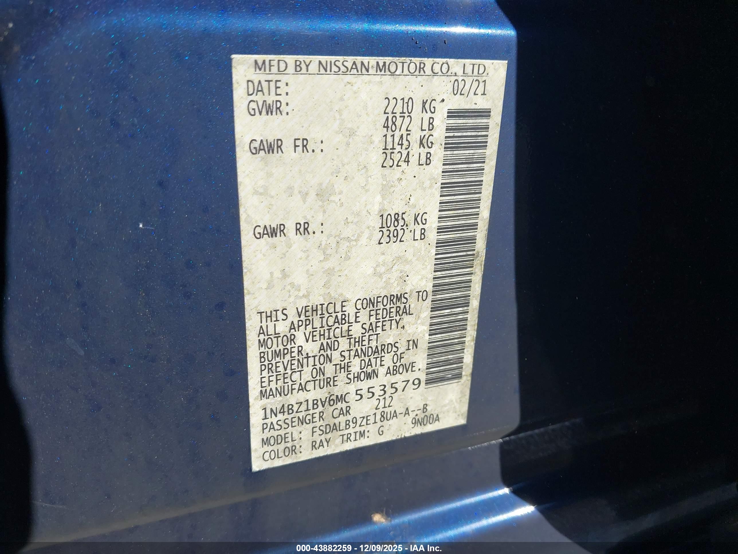 NISSAN LEAF image 9