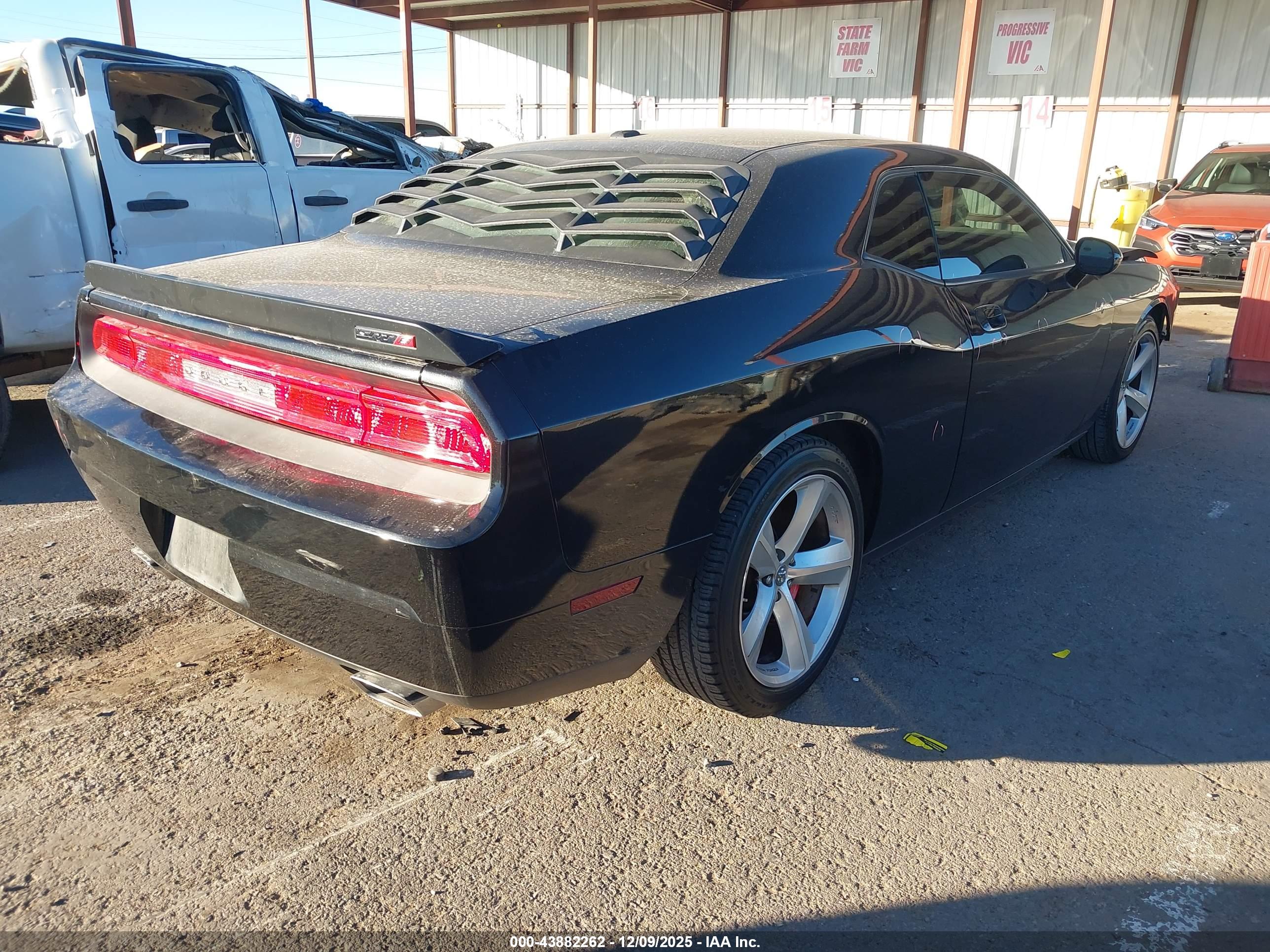 DODGE CHALLENGER image 4