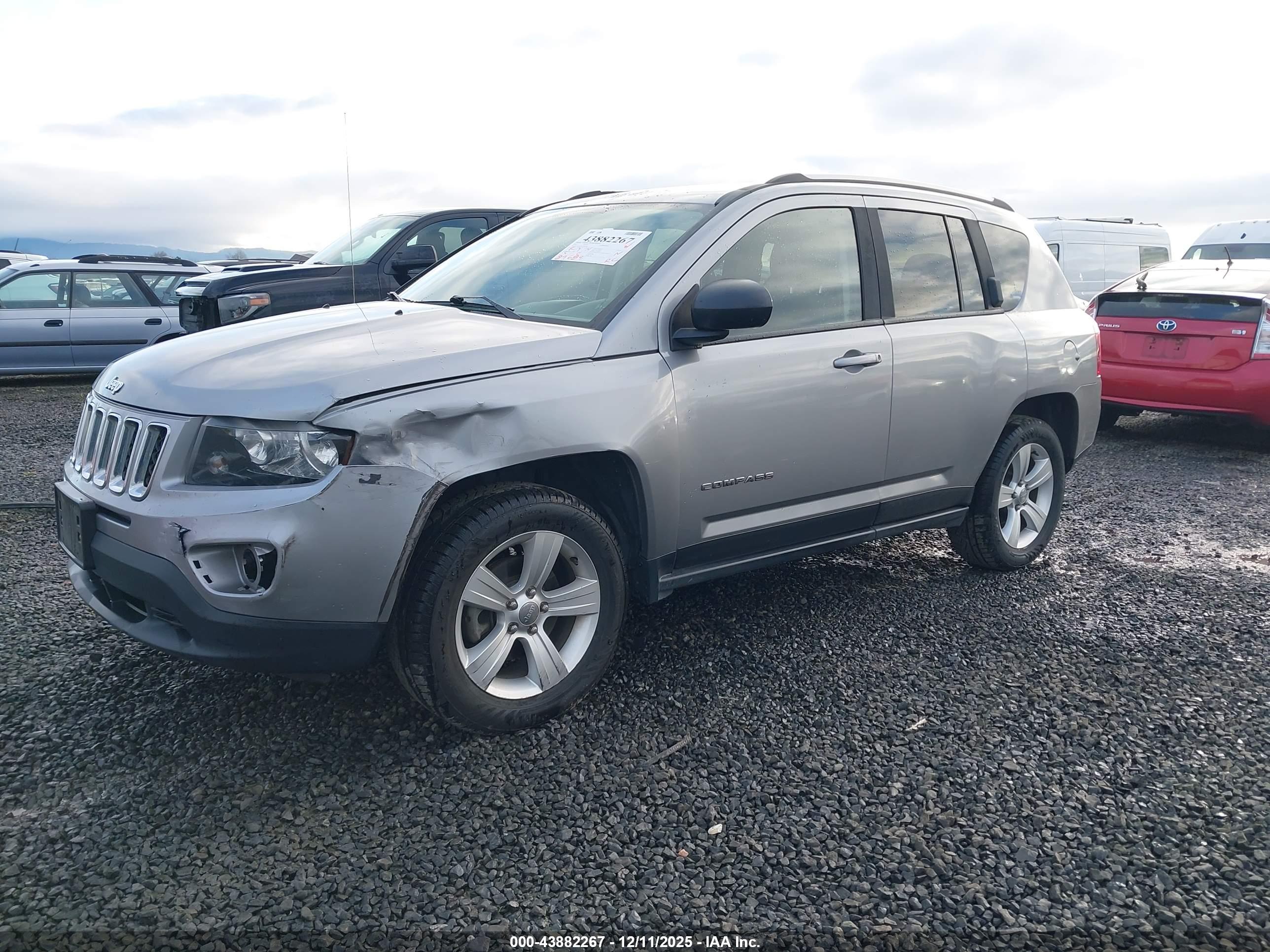 JEEP COMPASS image 2