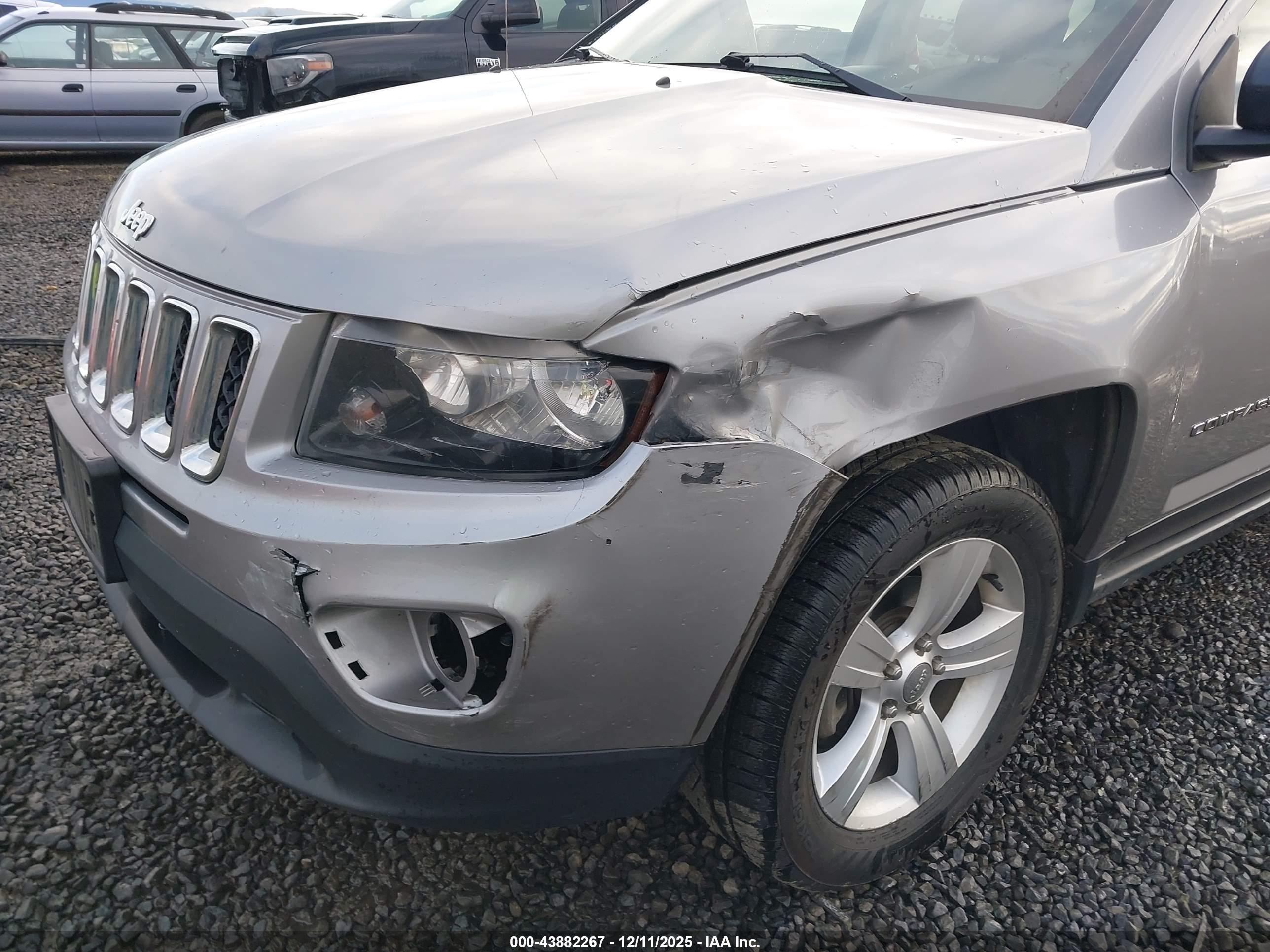 JEEP COMPASS image 6