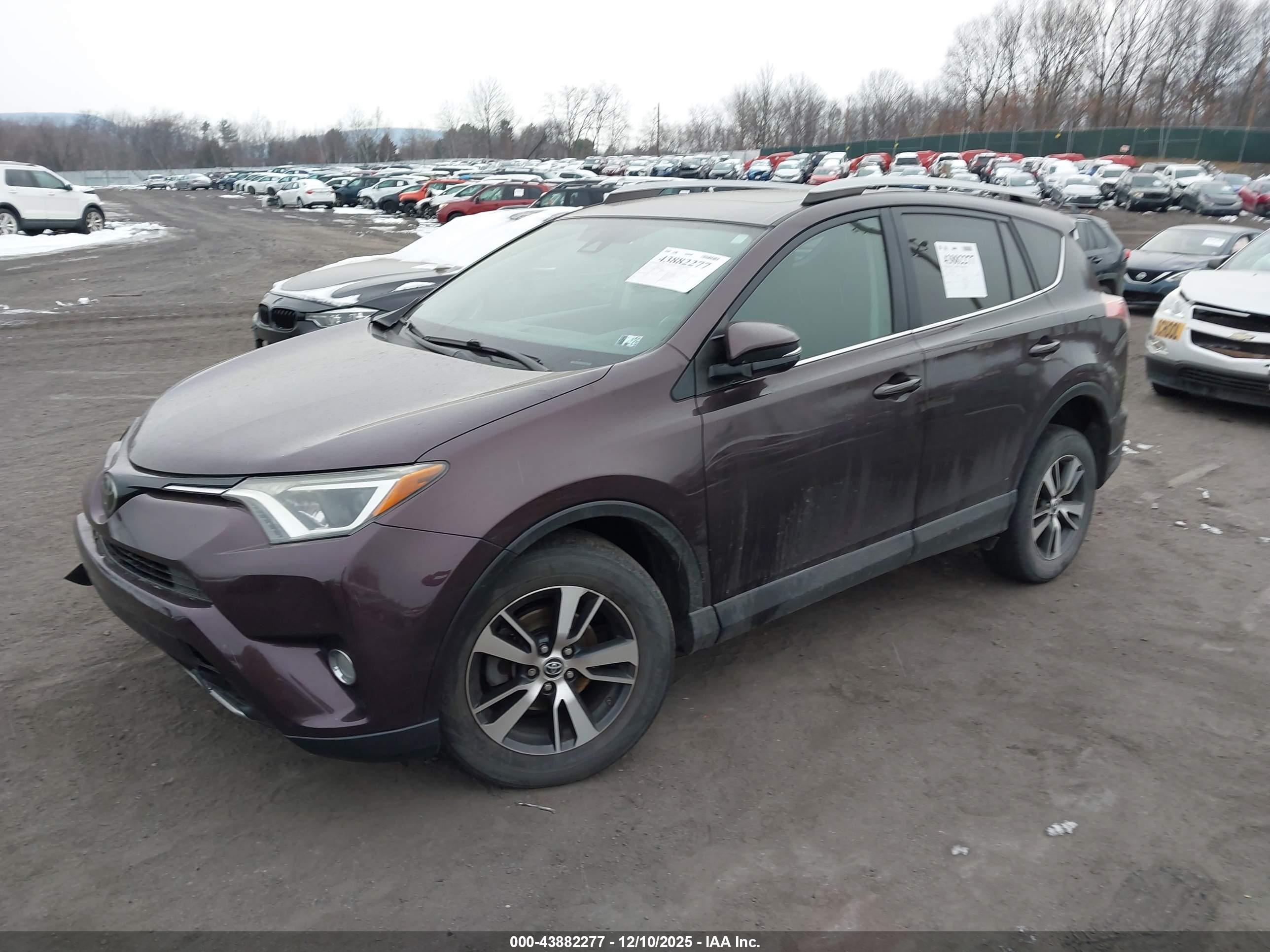 TOYOTA RAV4 image 2