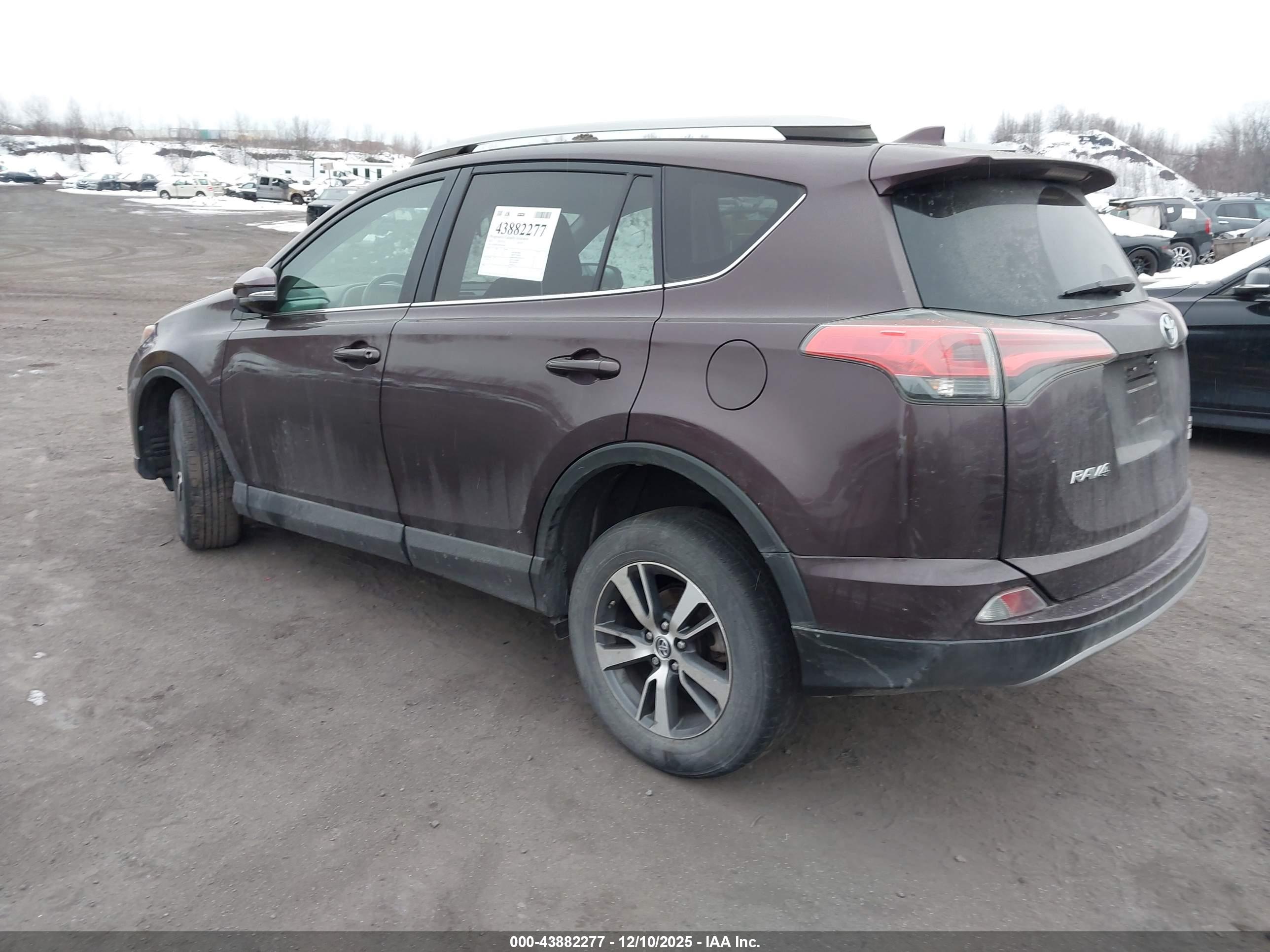 TOYOTA RAV4 image 3