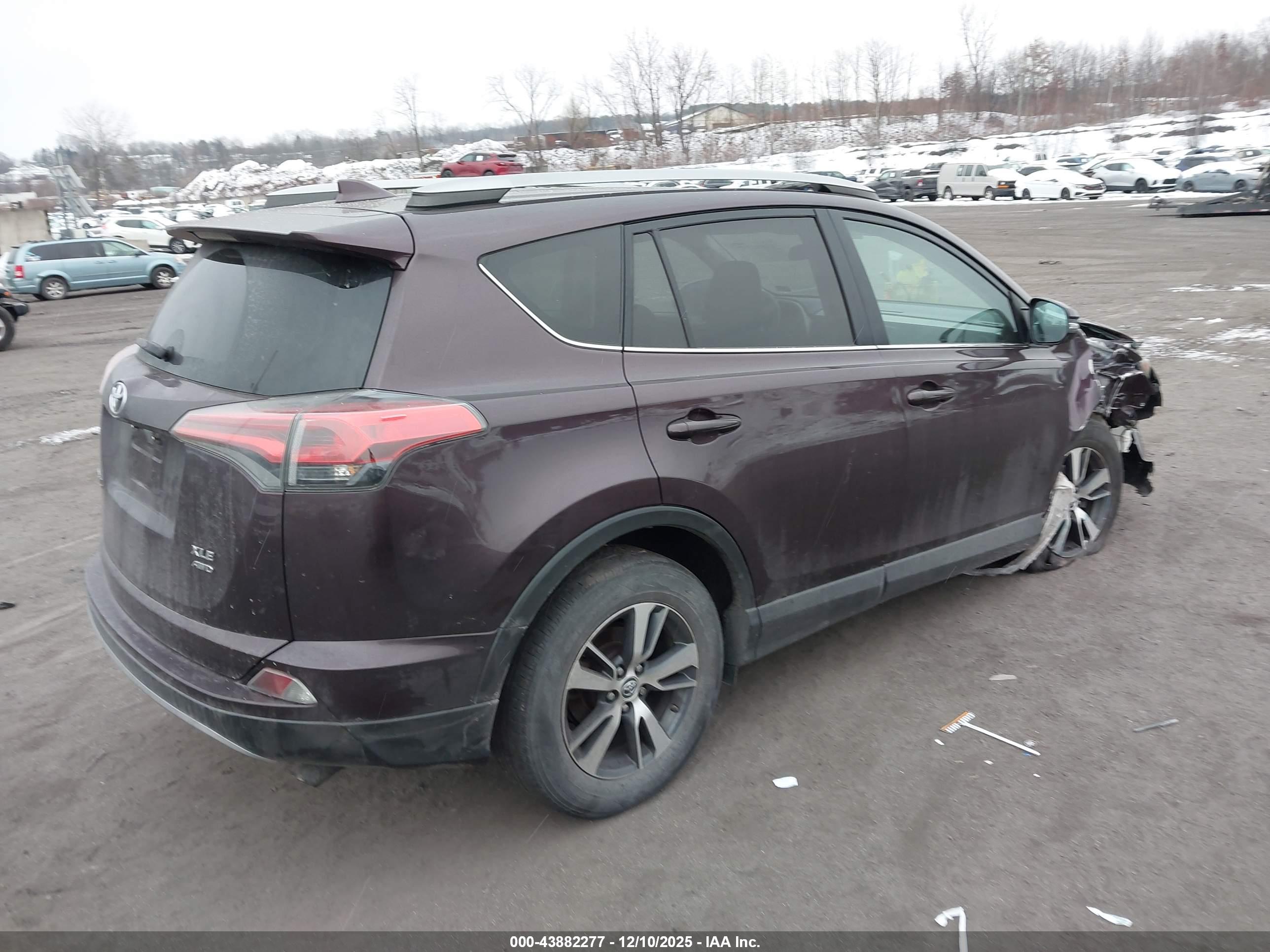 TOYOTA RAV4 image 4