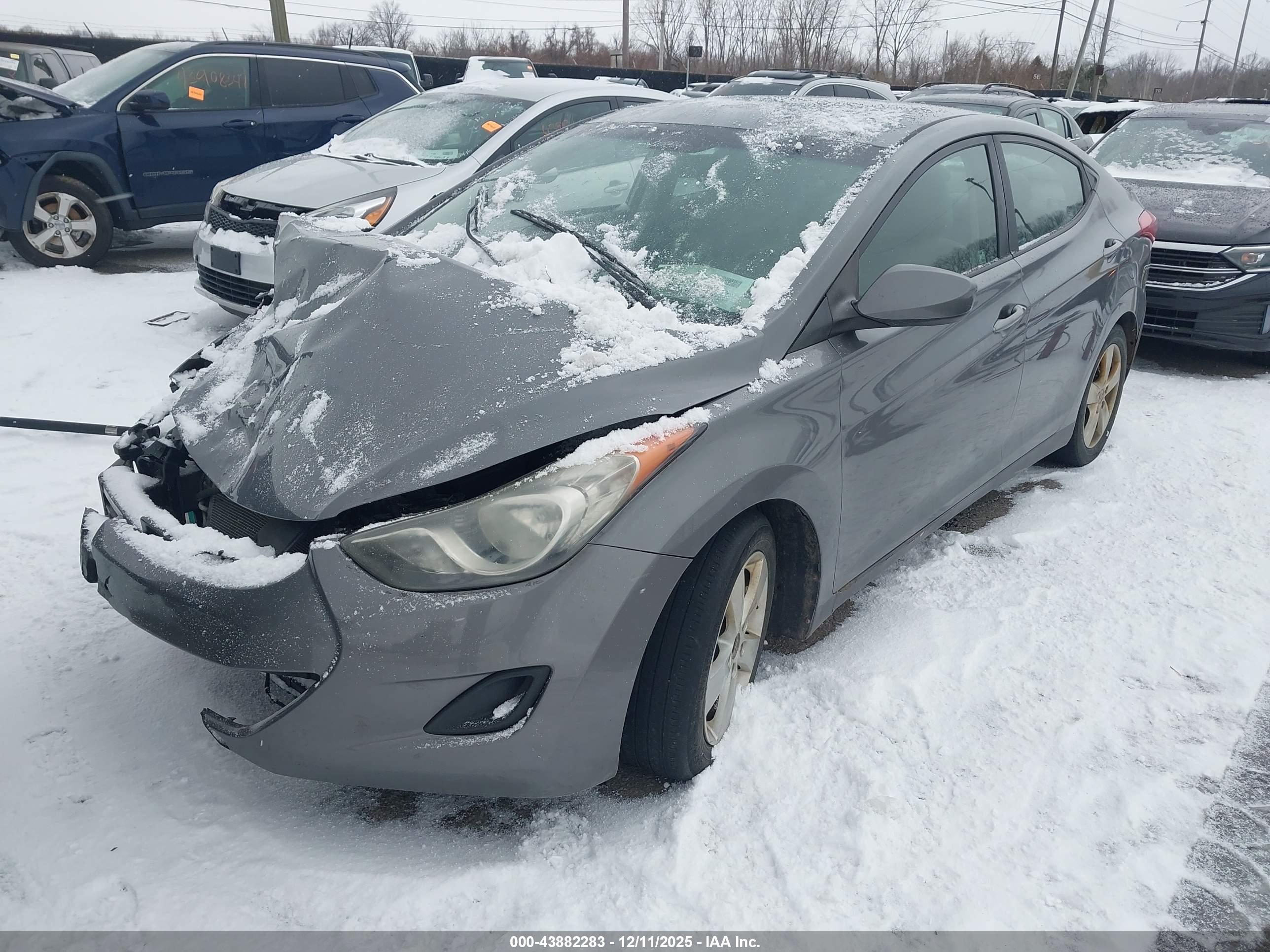 HYUNDAI ELANTRA image 2