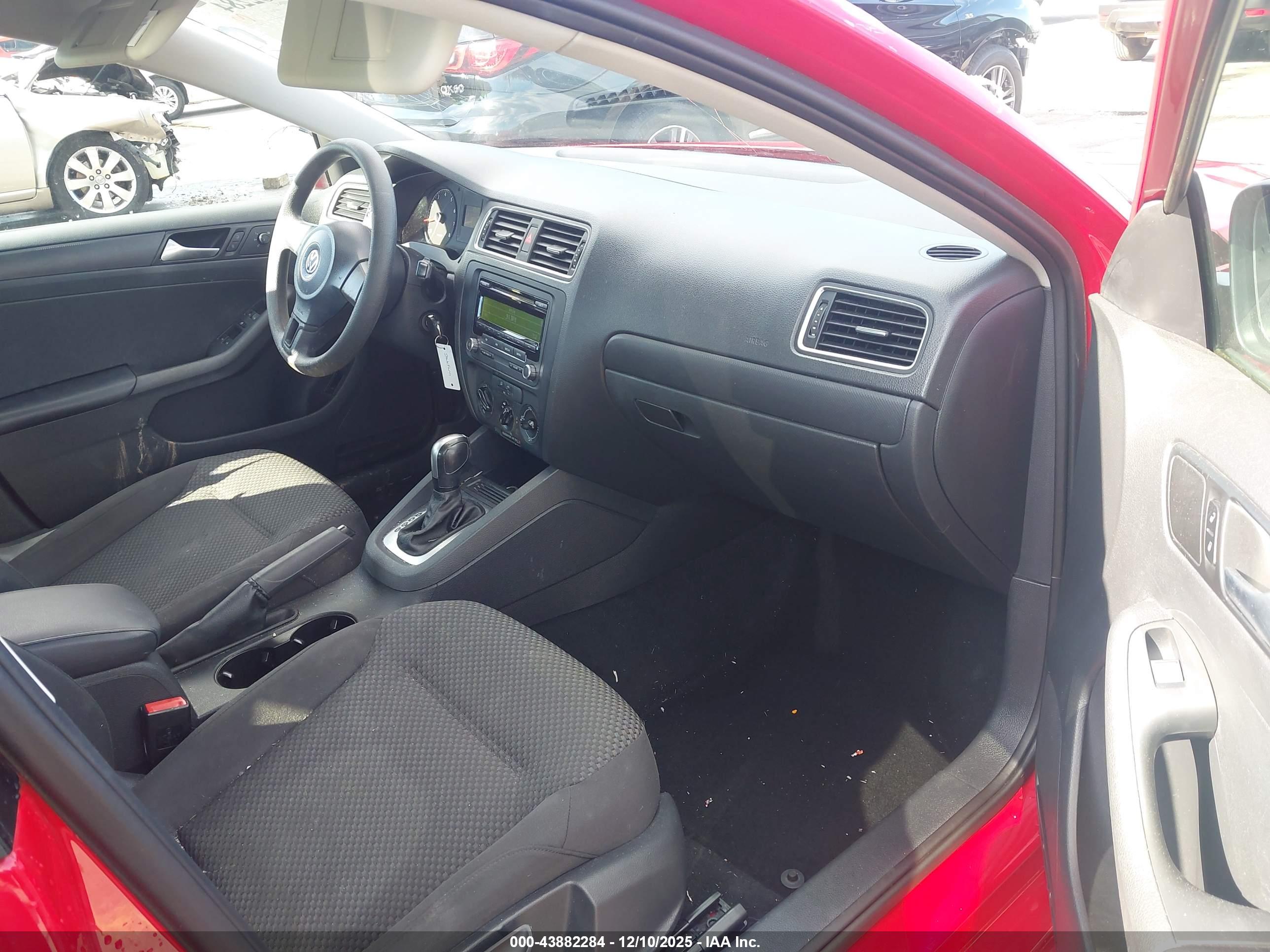 VOLKSWAGEN JETTA image 5