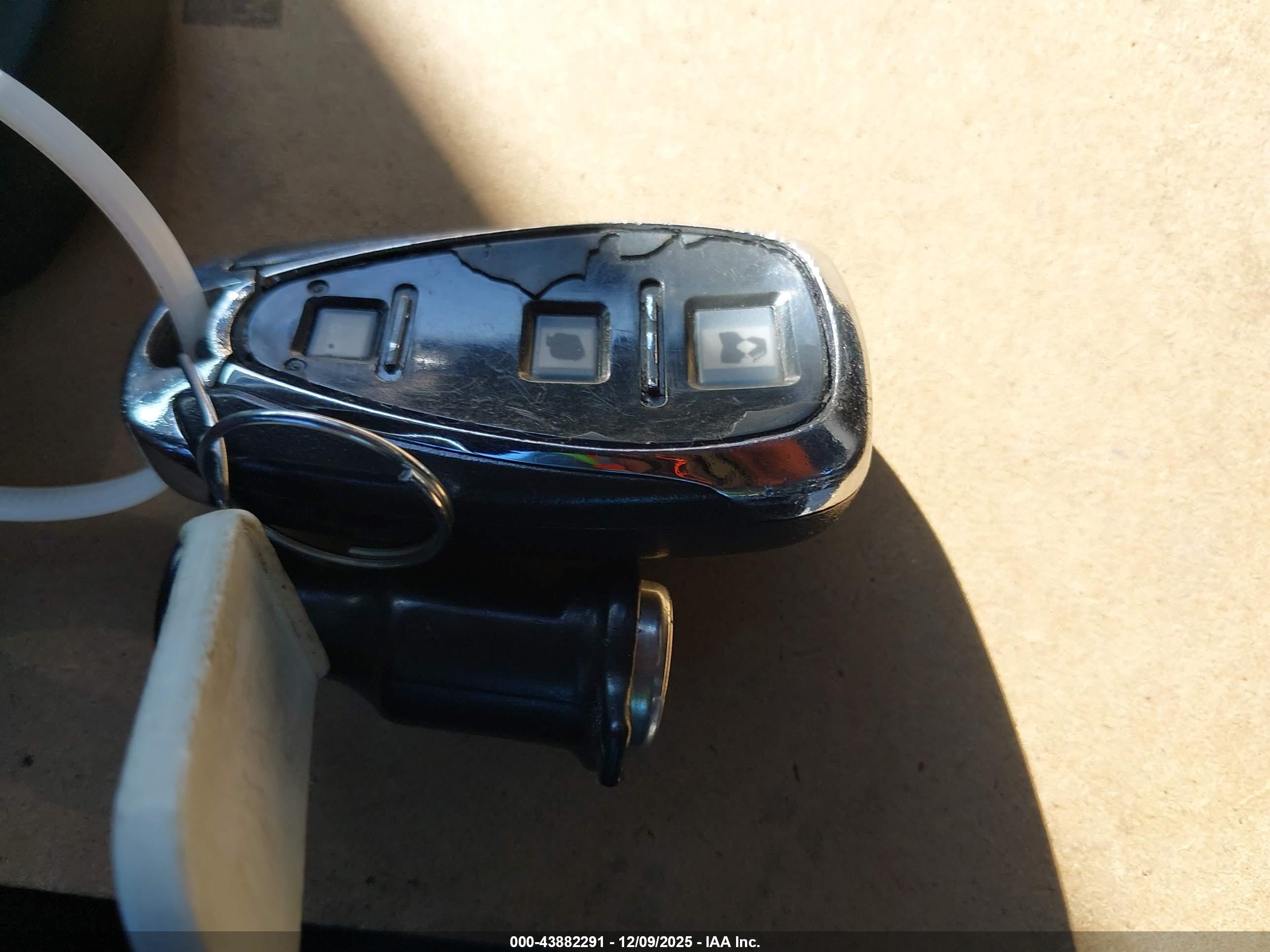 CHEVROLET TRAVERSE image 11