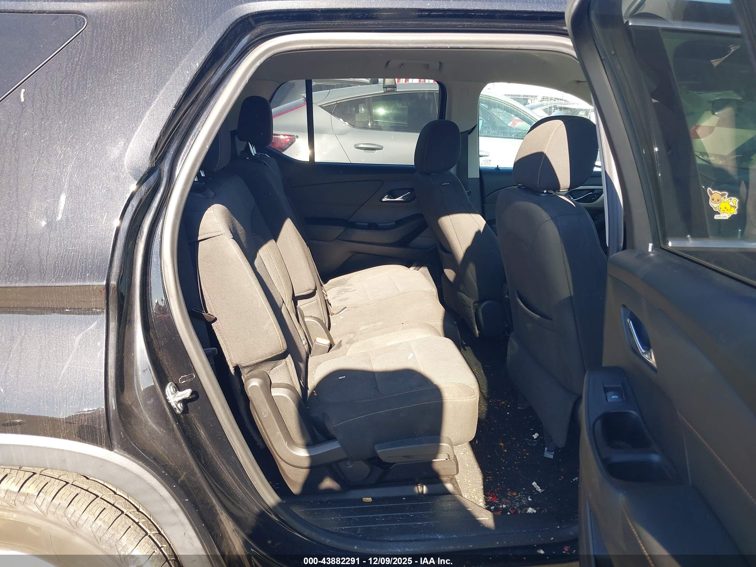 CHEVROLET TRAVERSE image 8