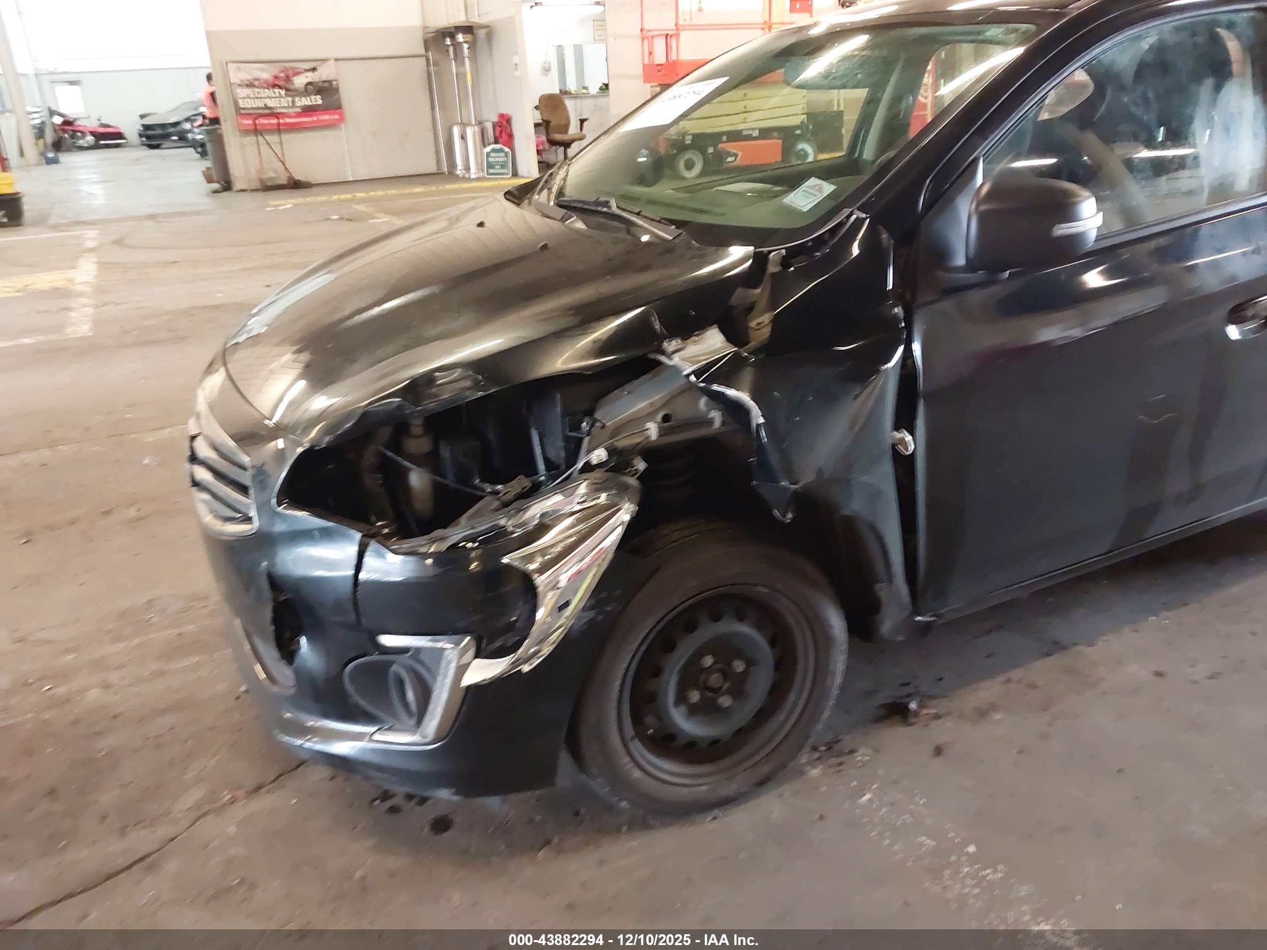 MITSUBISHI MIRAGE image 6
