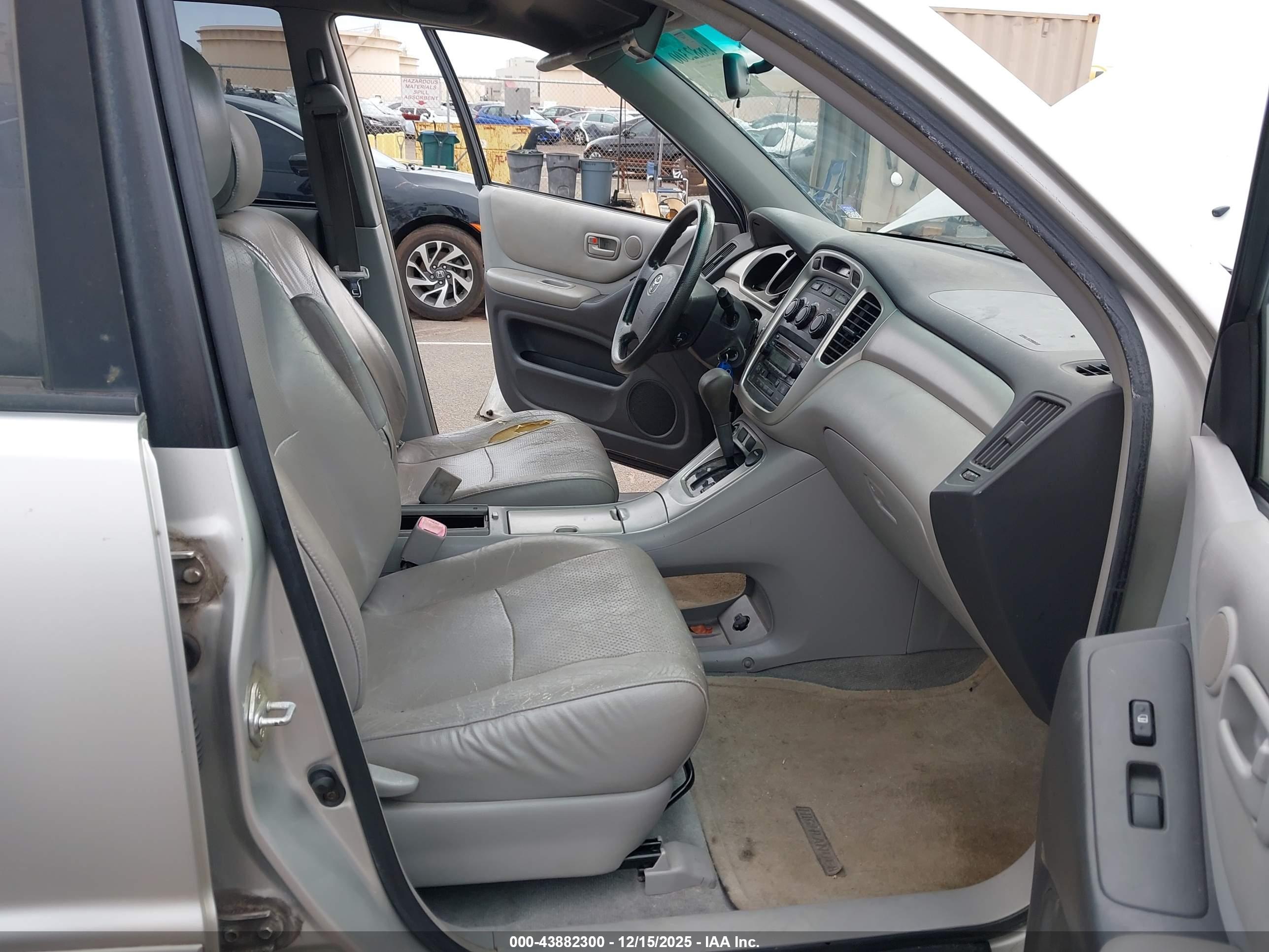 TOYOTA HIGHLANDER image 5