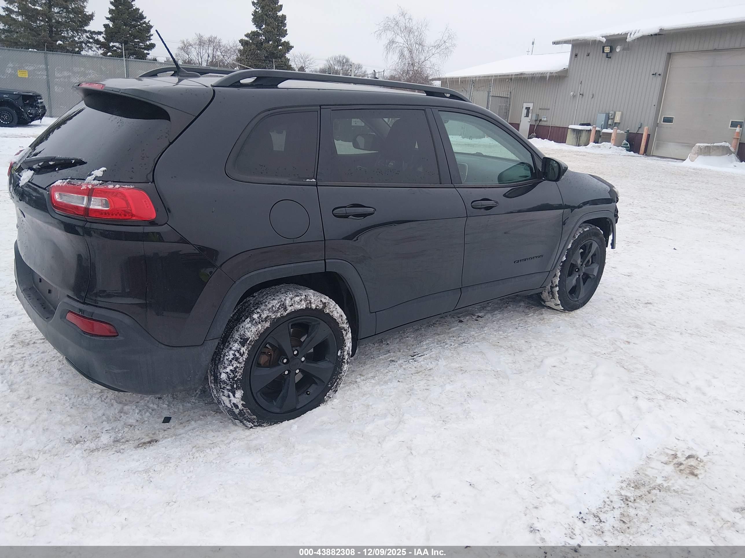 JEEP CHEROKEE image 4