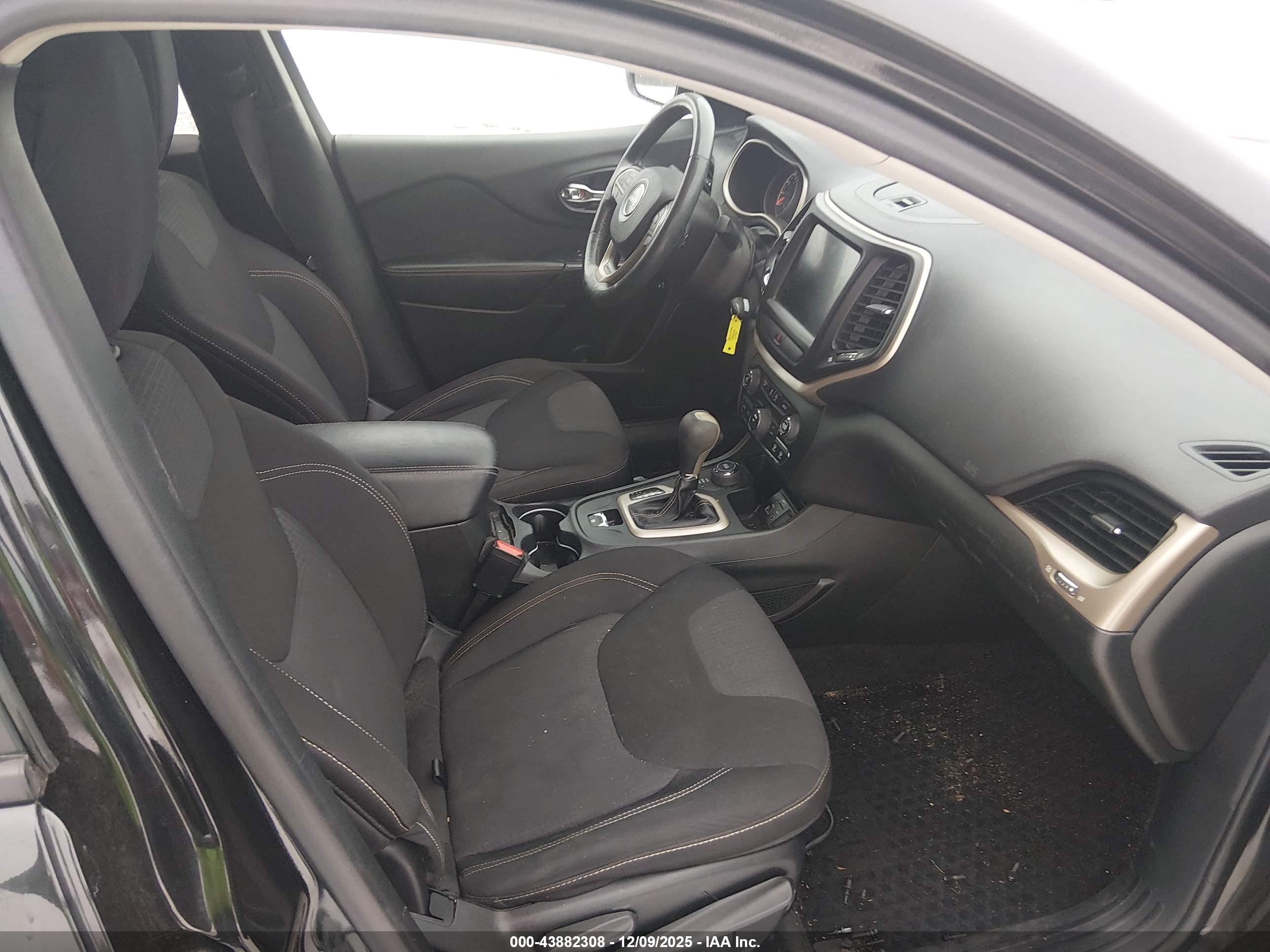JEEP CHEROKEE image 5