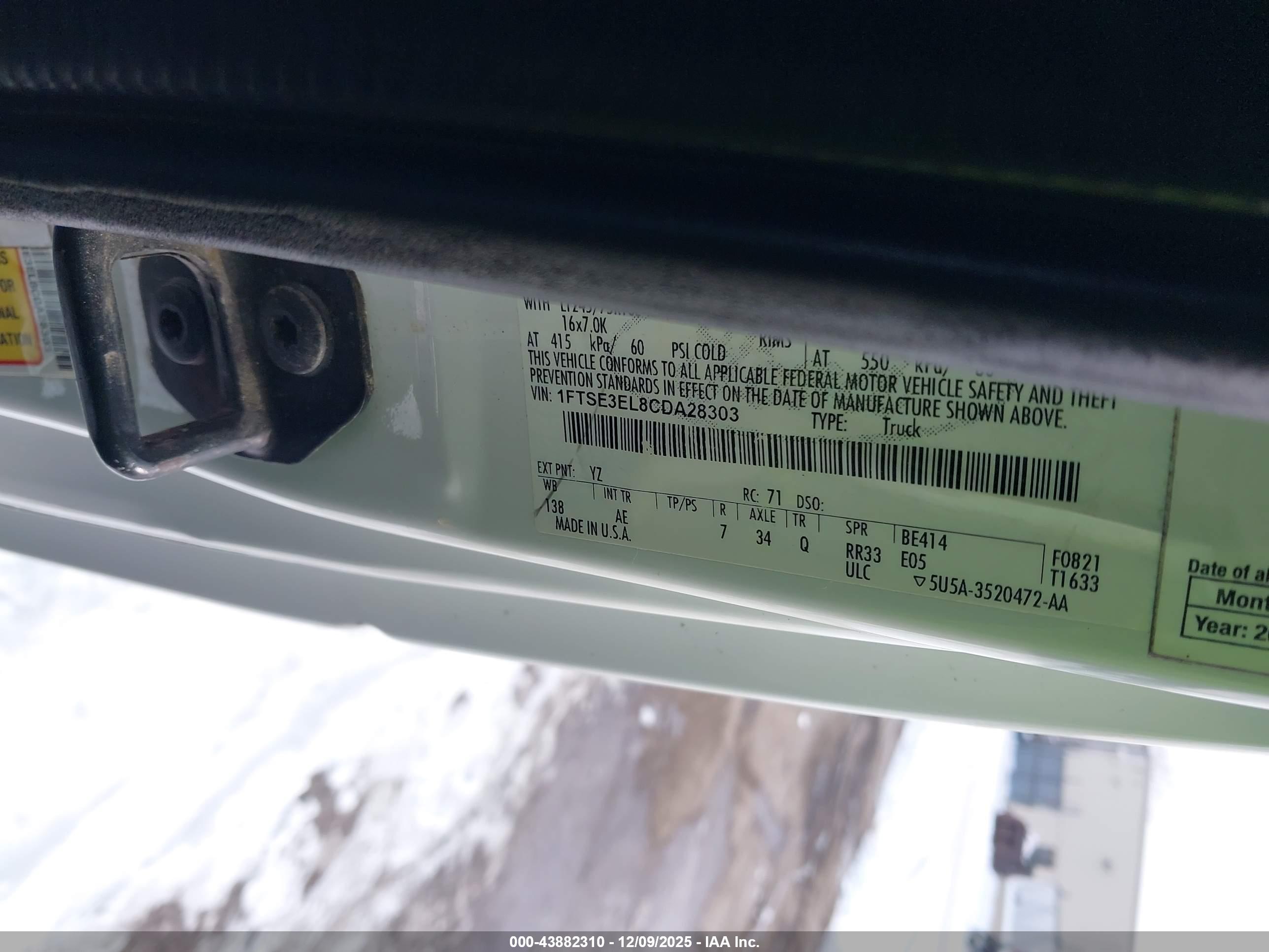 FORD E-350 image 9