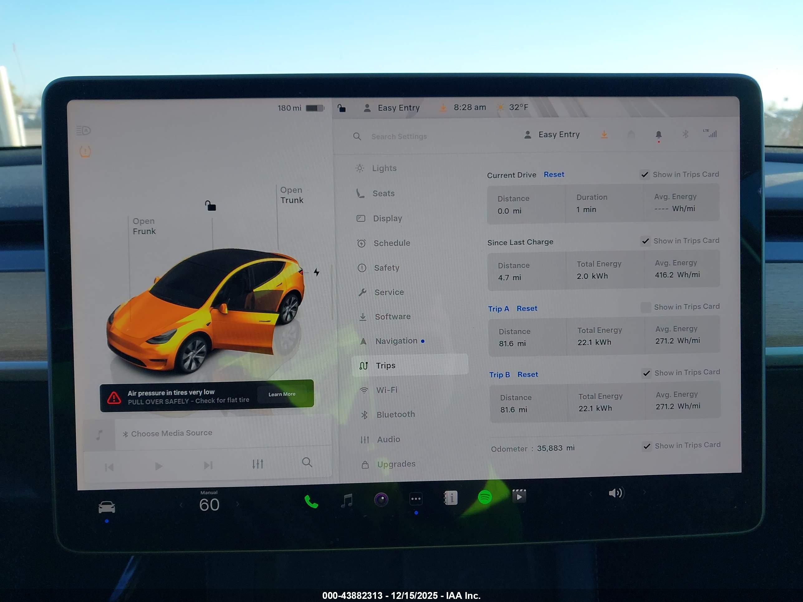 TESLA MODEL image 7