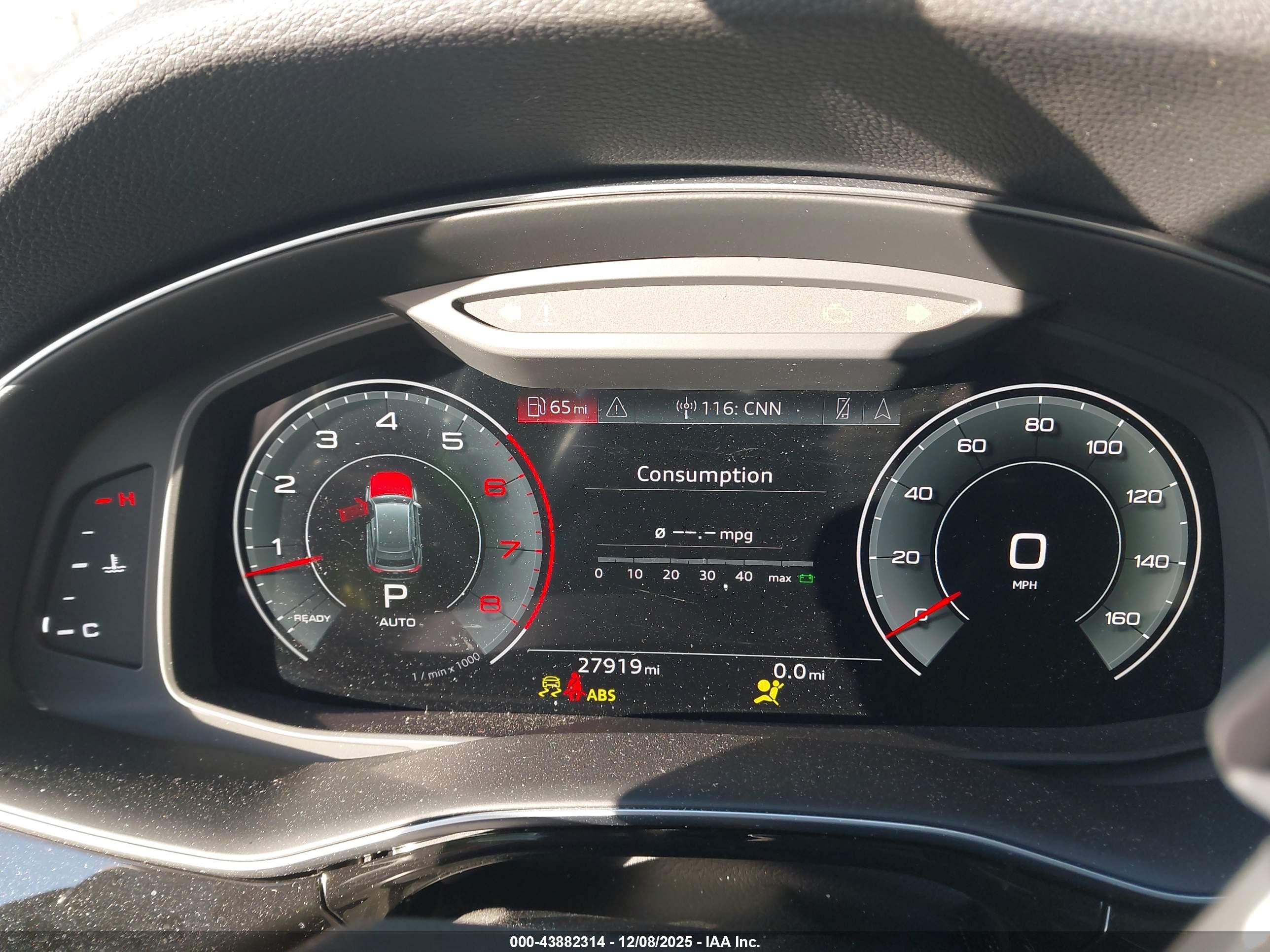 AUDI Q8 image 7