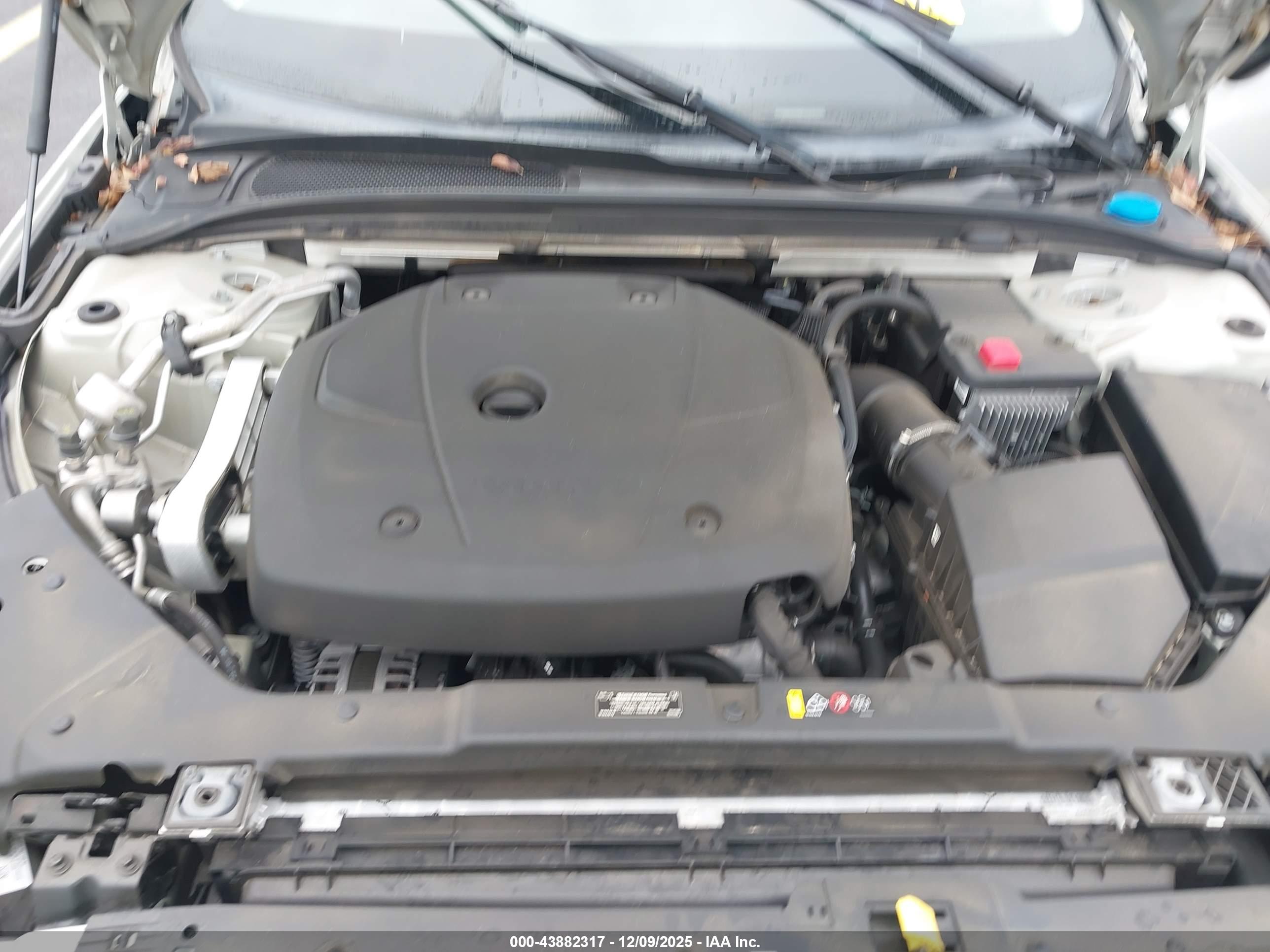 VOLVO S60 image 10