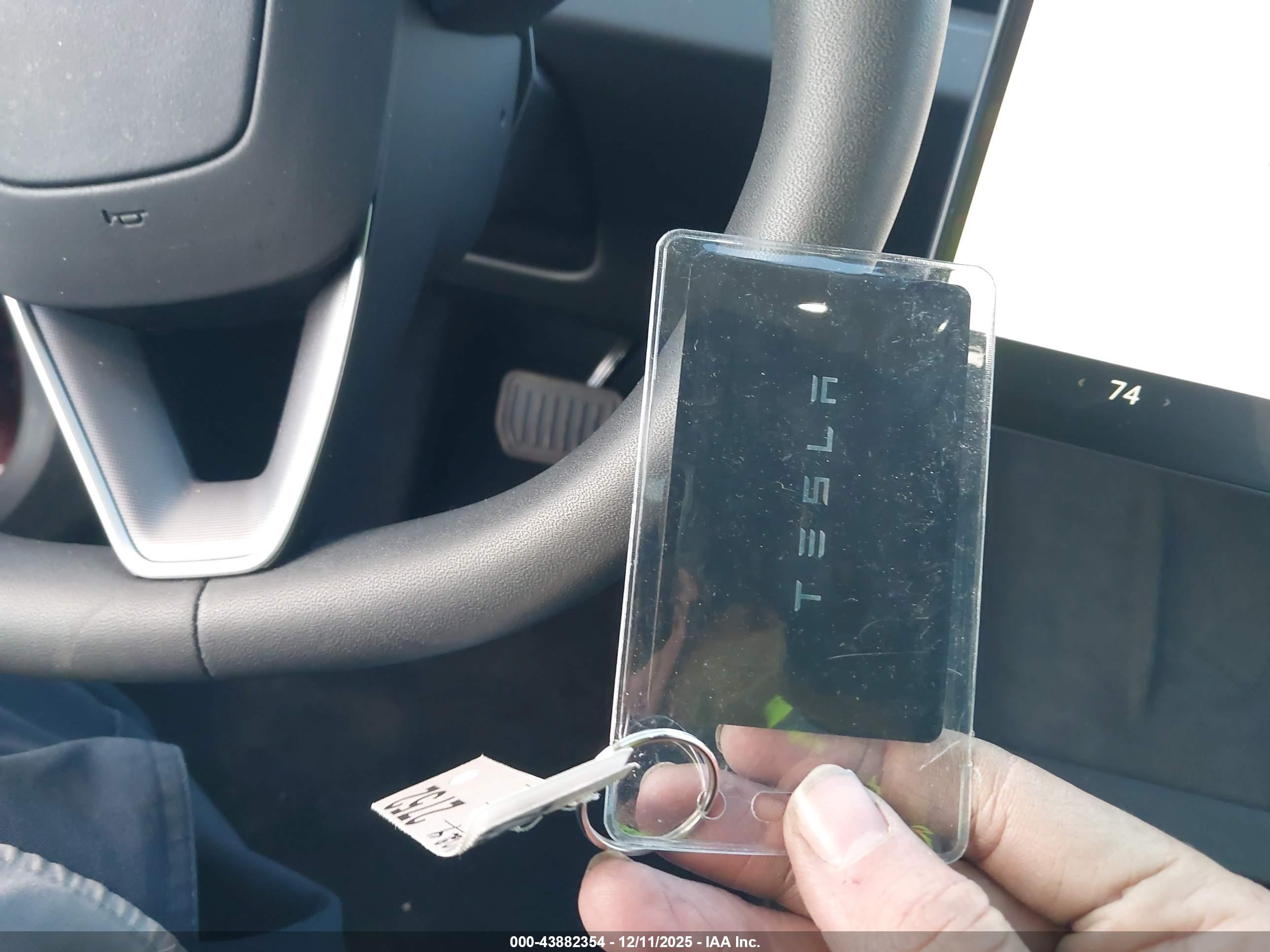 TESLA MODEL image 11