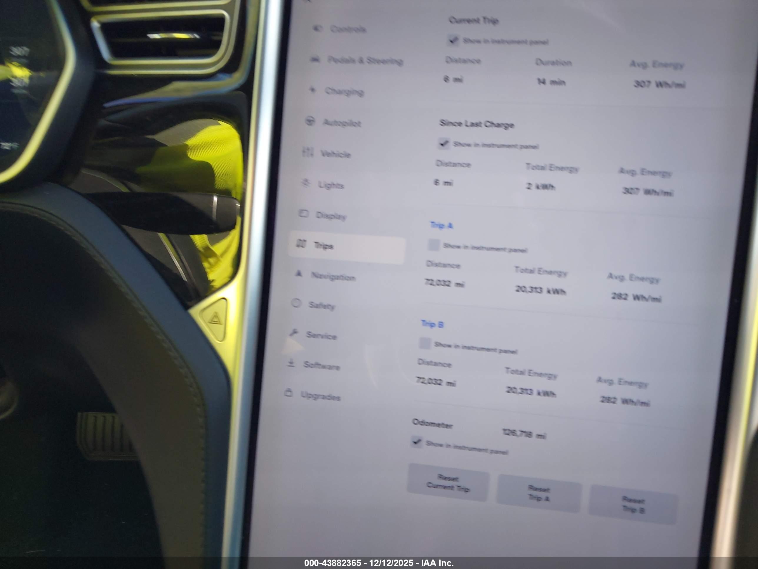 TESLA MODEL image 7