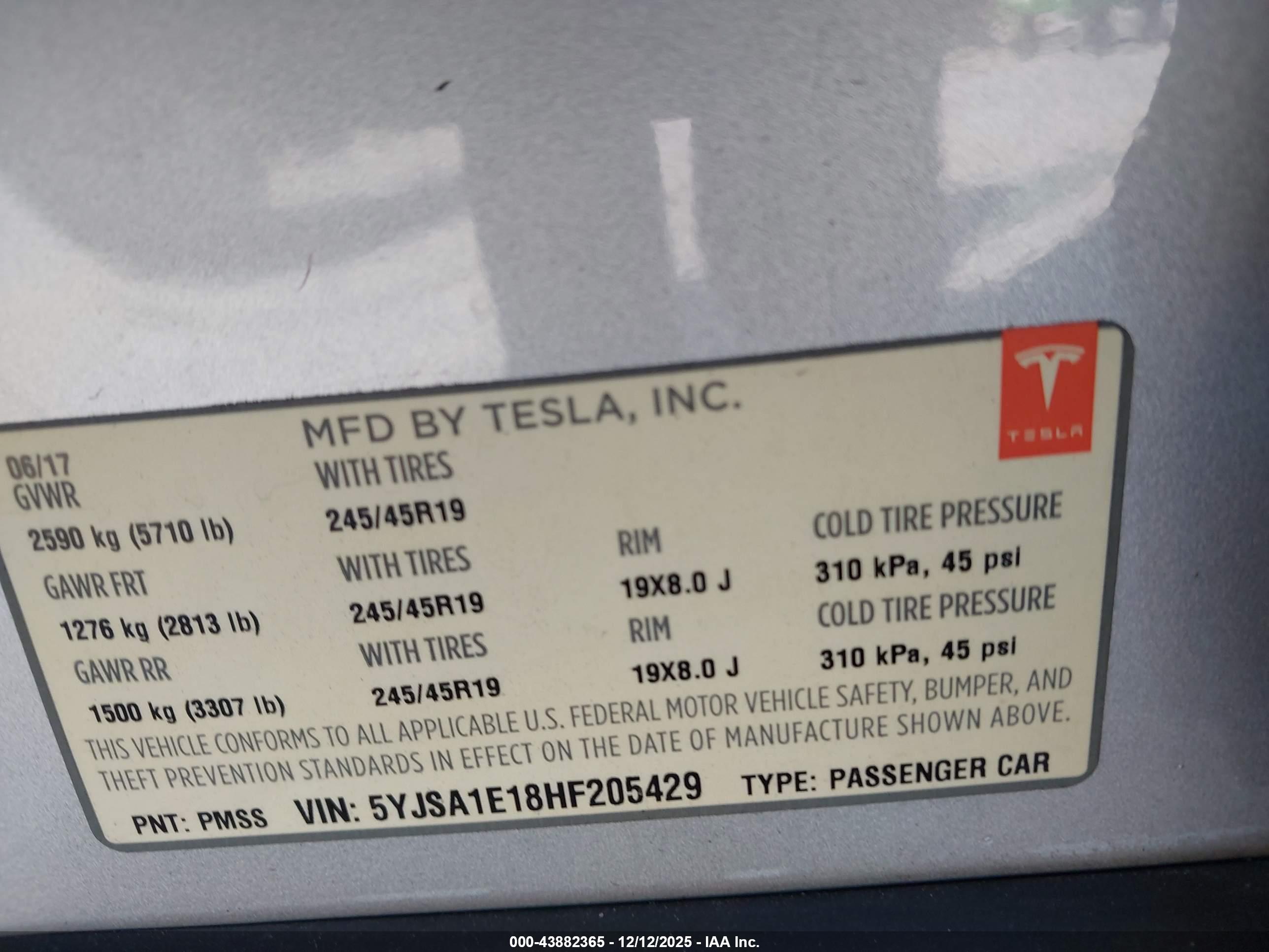 TESLA MODEL image 9