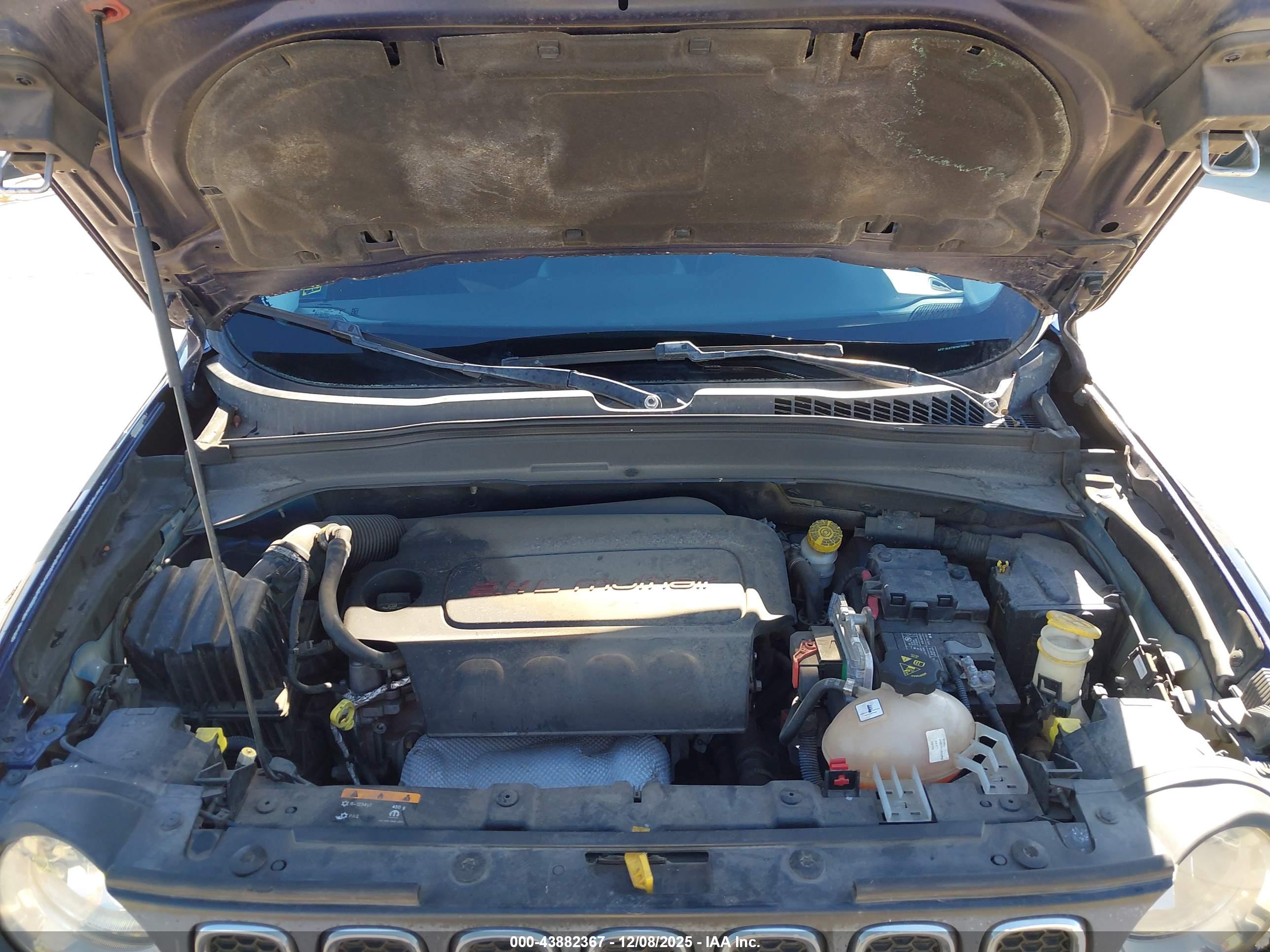 JEEP RENEGADE image 10