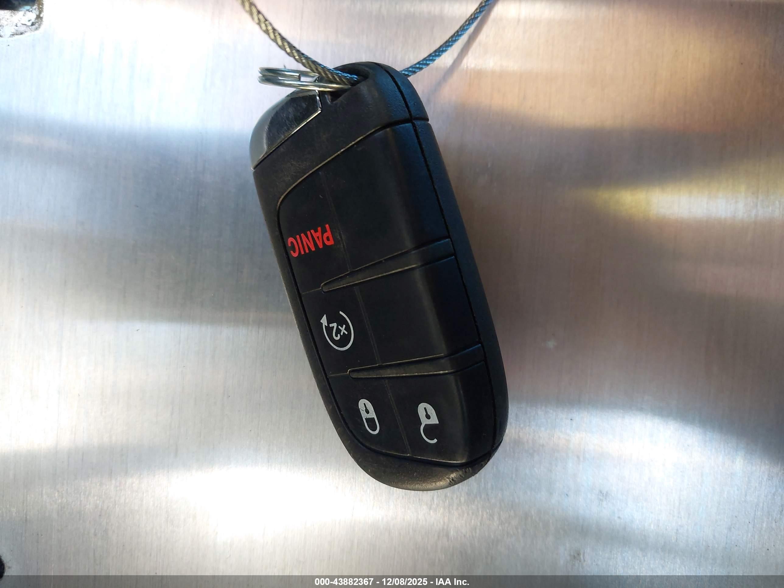 JEEP RENEGADE image 11