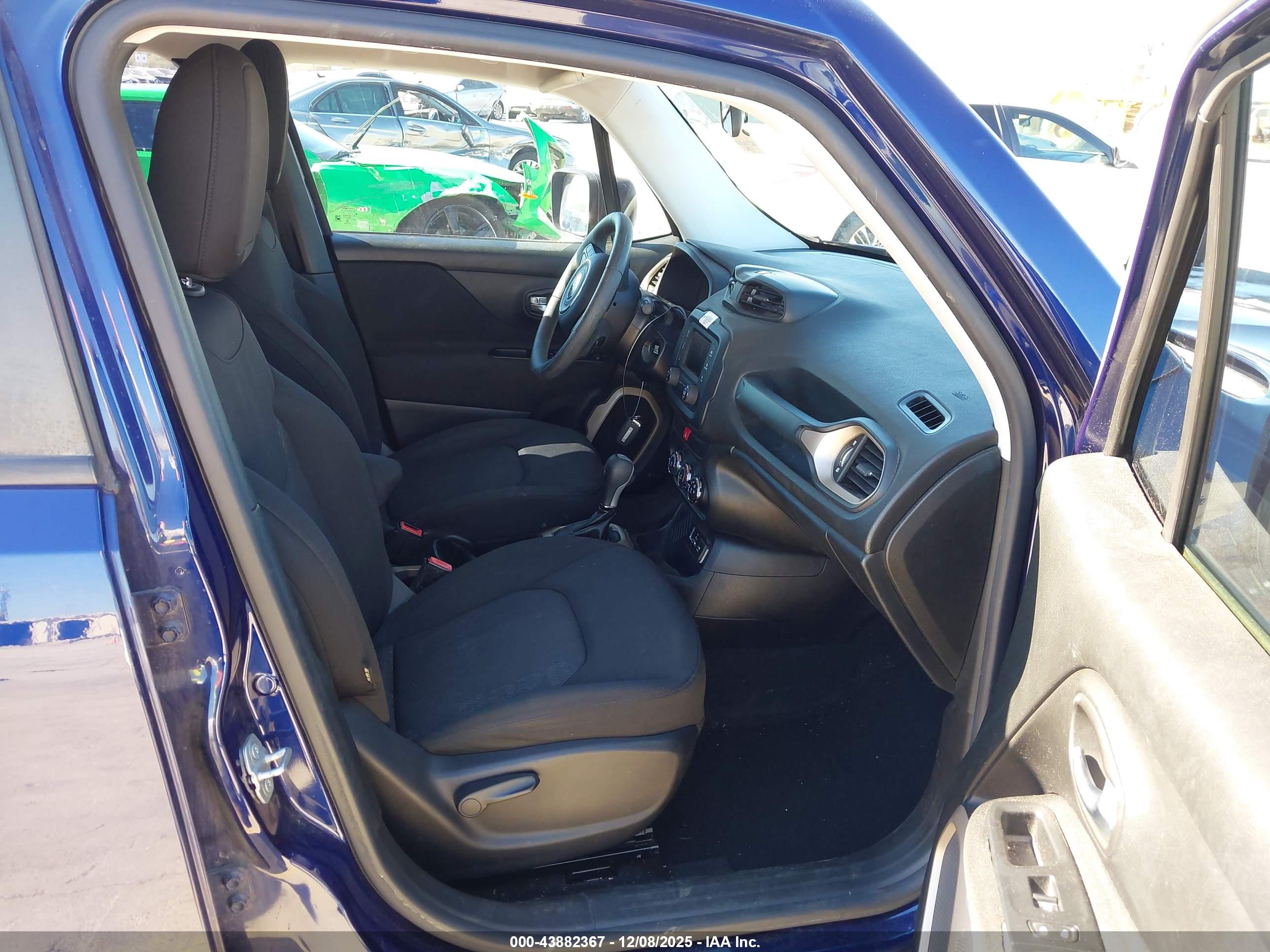 JEEP RENEGADE image 5