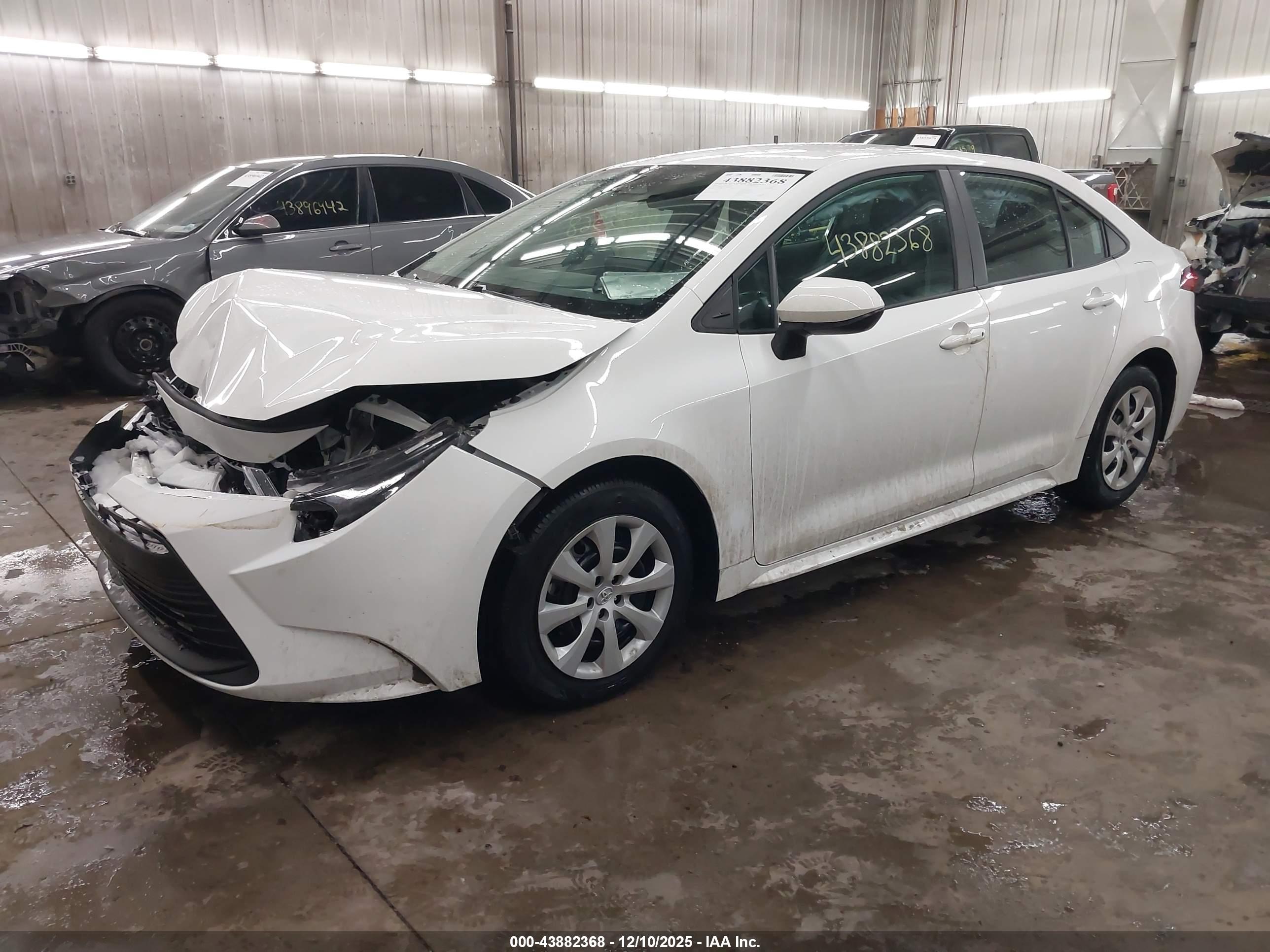 TOYOTA COROLLA image 2