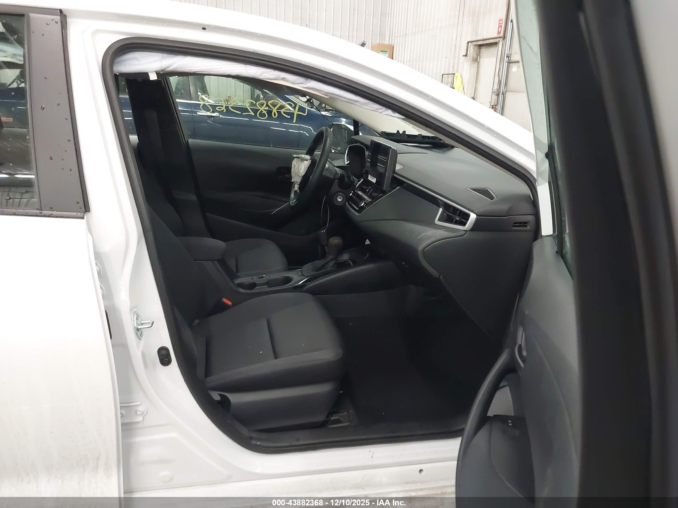 TOYOTA COROLLA image 5