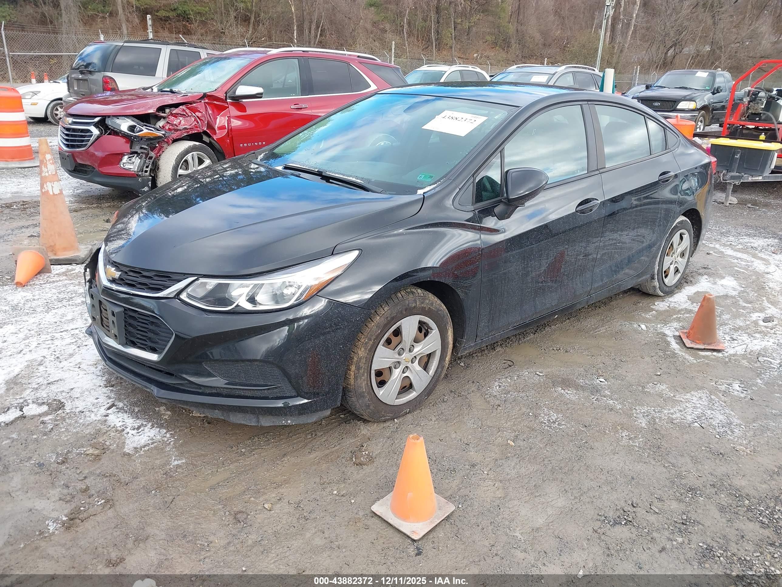 CHEVROLET CRUZE image 2