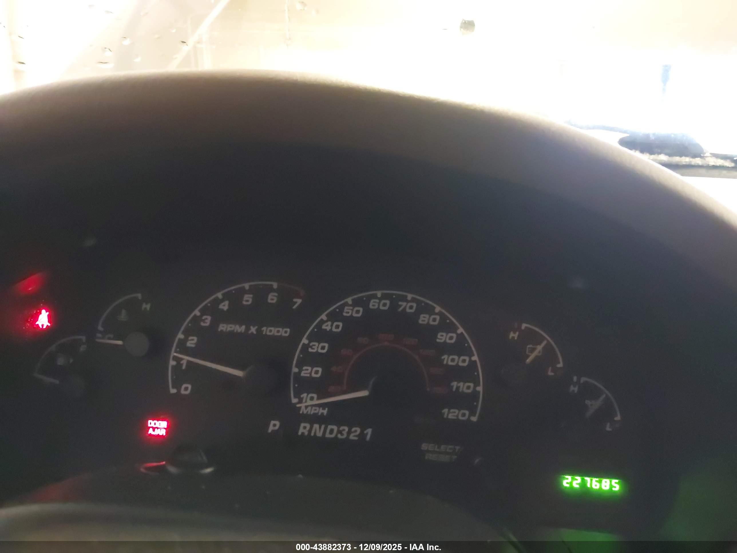FORD EXPLORER image 7