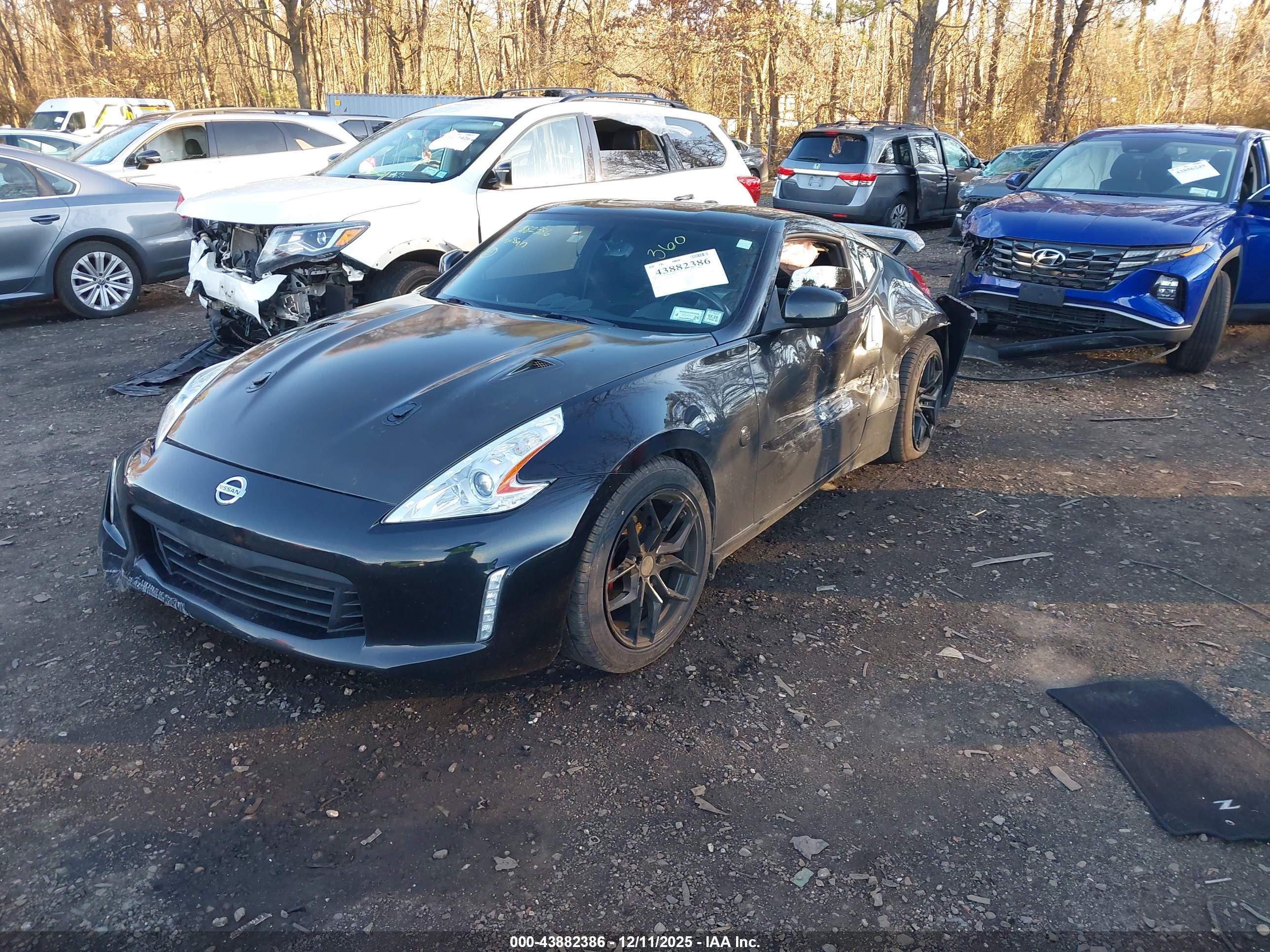 NISSAN 370Z image 2