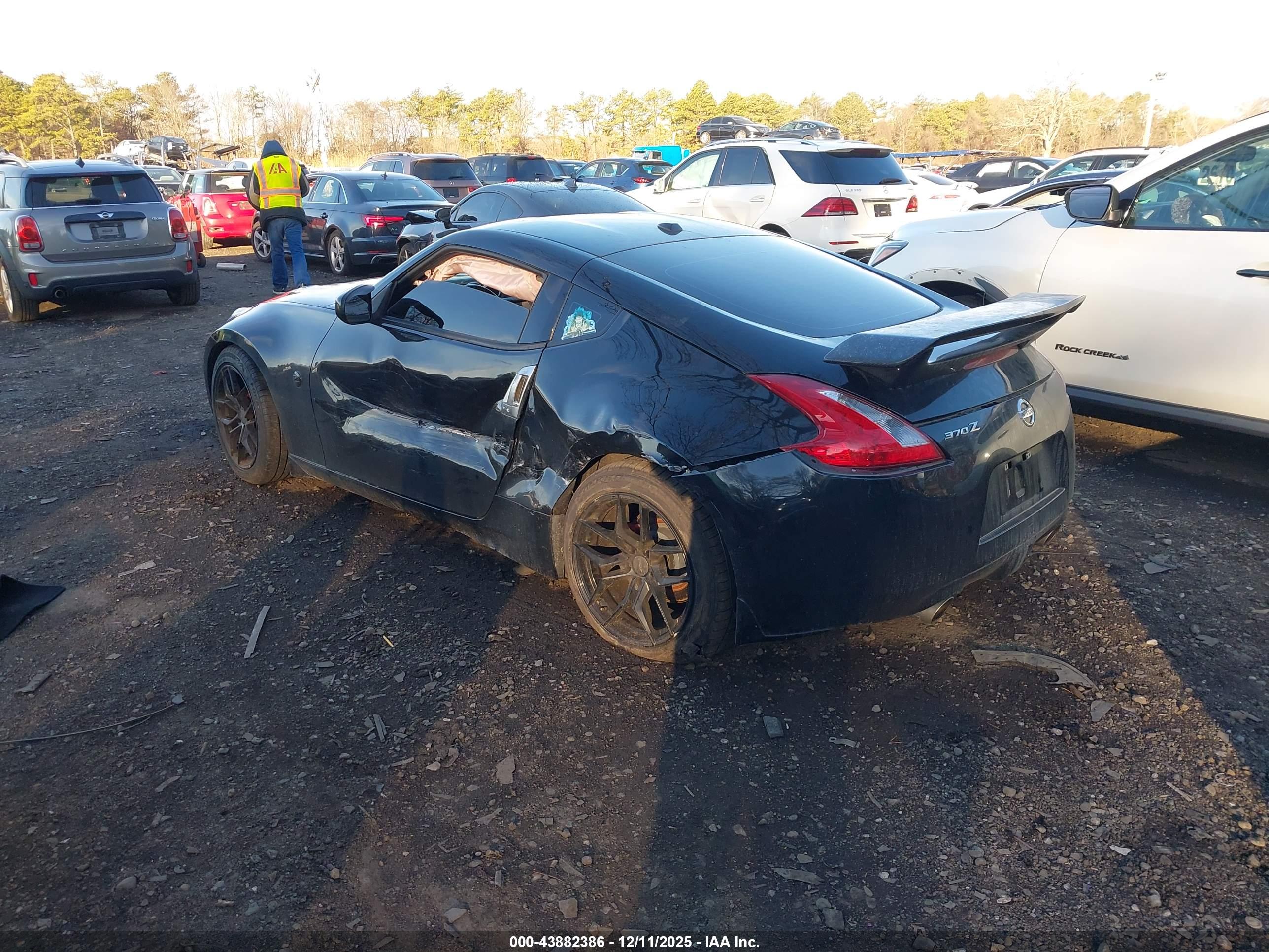 NISSAN 370Z image 3