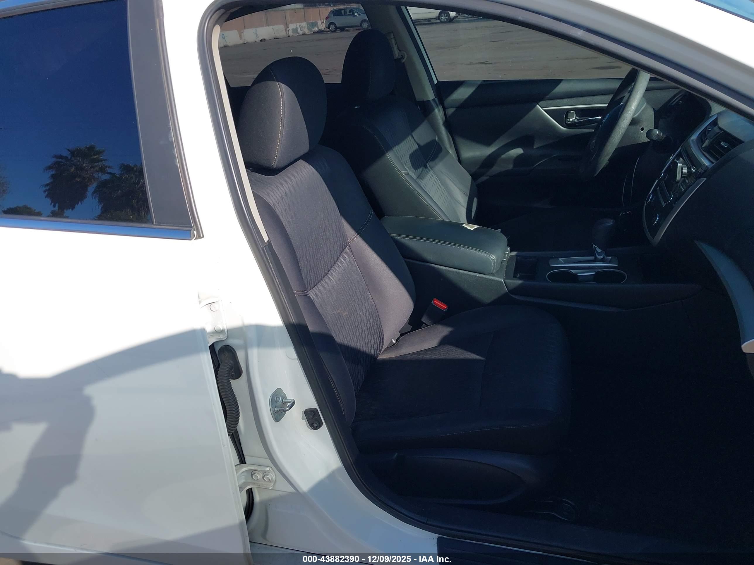 NISSAN ALTIMA image 5