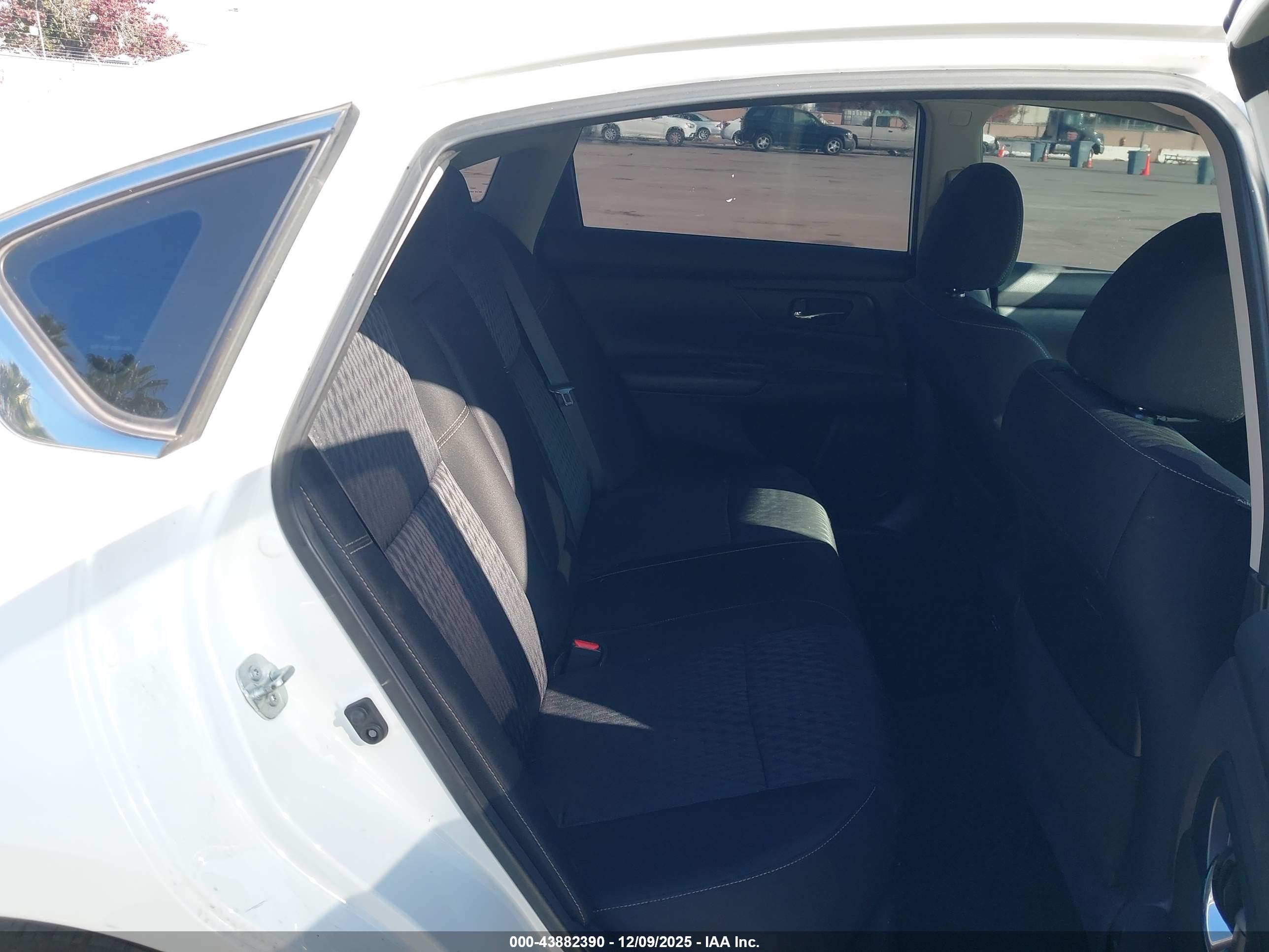 NISSAN ALTIMA image 8