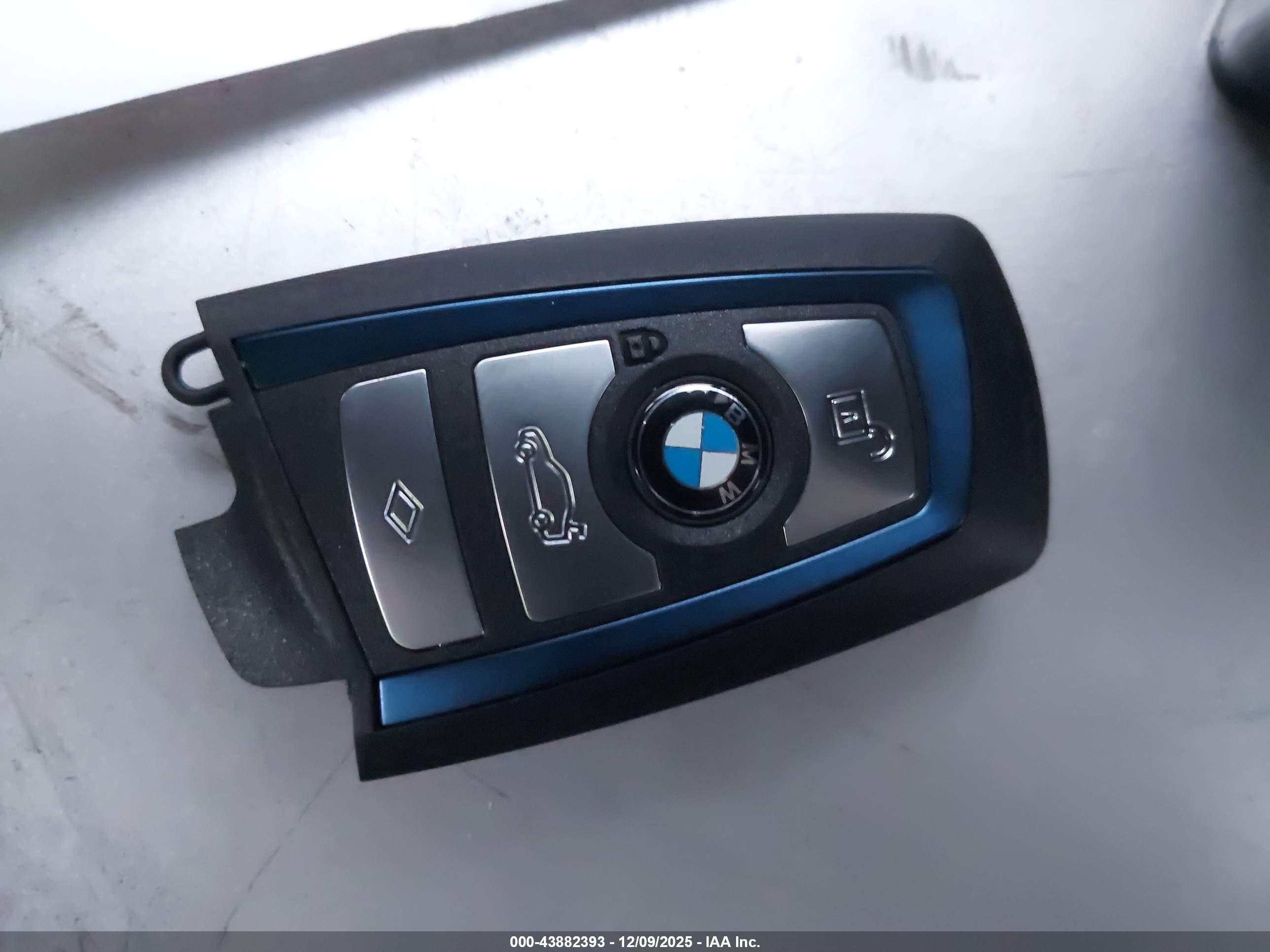 BMW 328I image 11