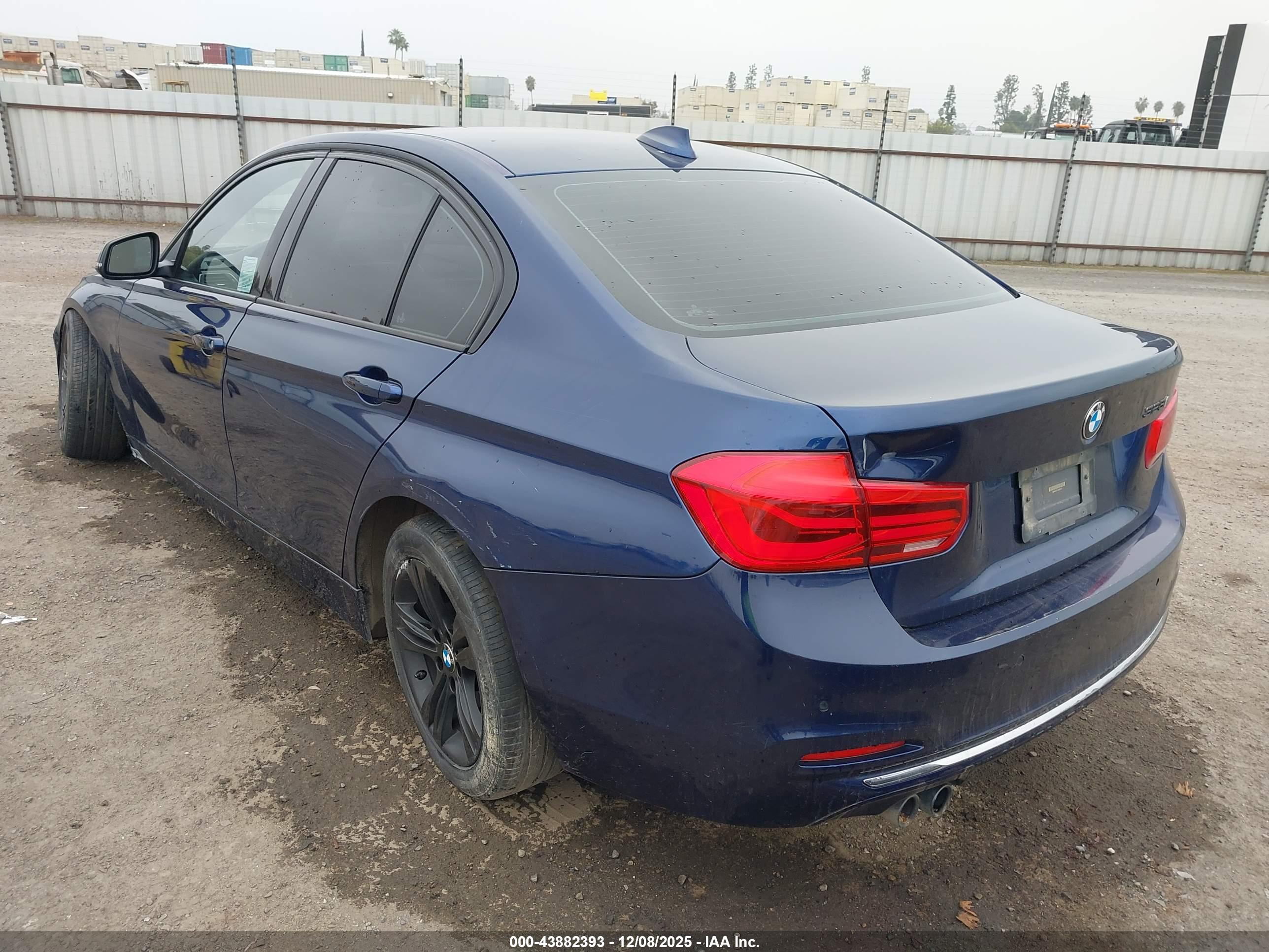 BMW 328I image 3