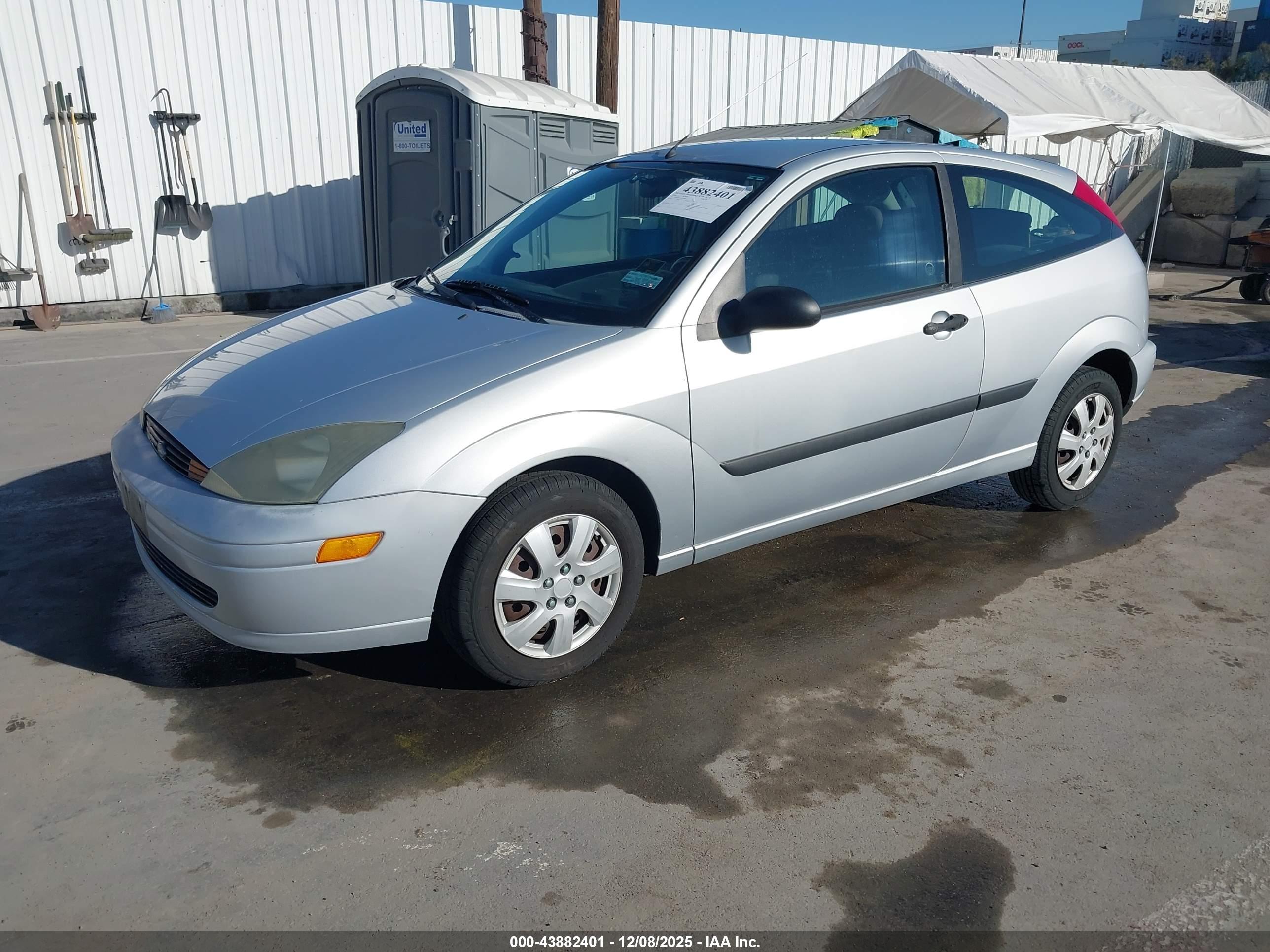 FORD FOCUS image 2
