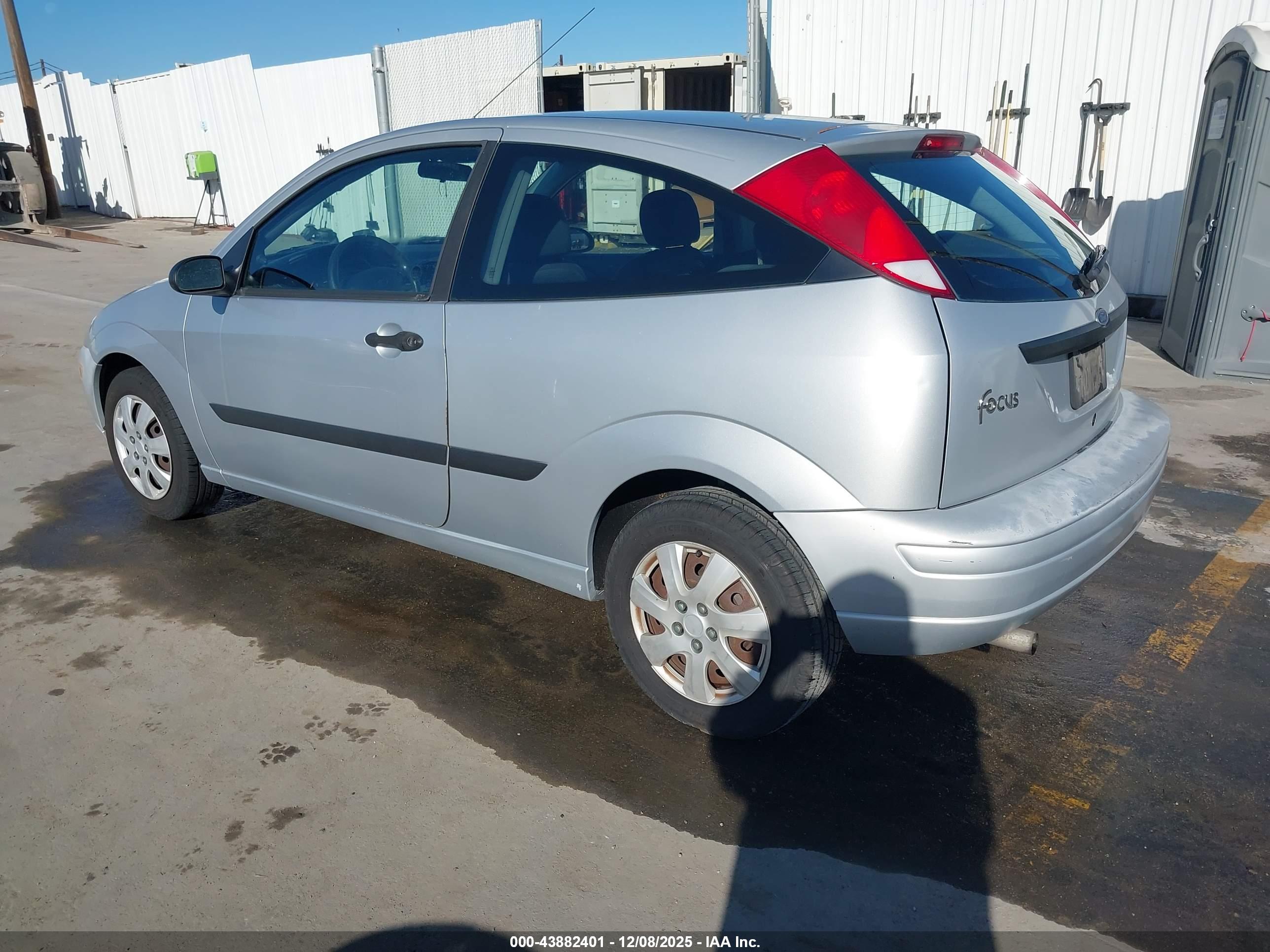 FORD FOCUS image 3